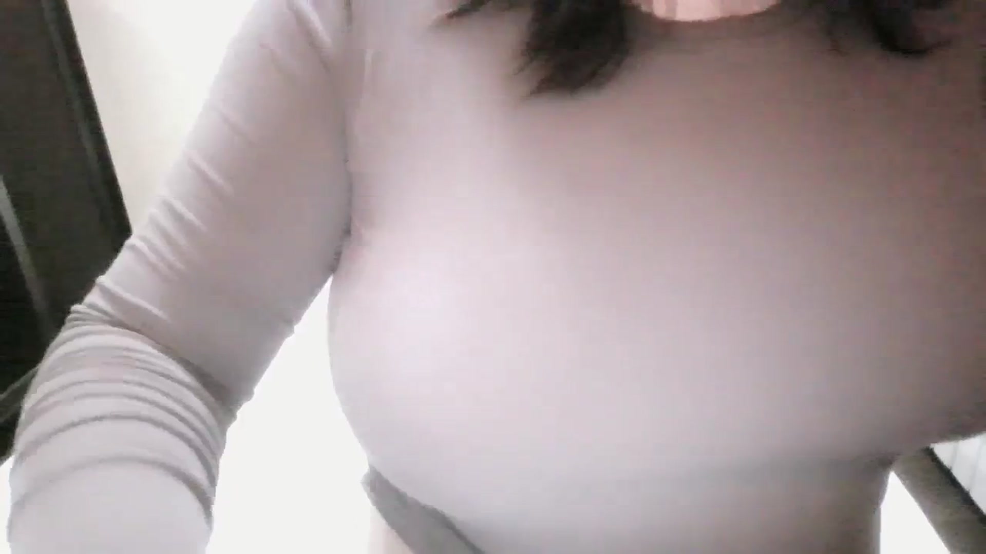 Gallery image thumbnail from MaiChubbyFace's myfreecams stream on, 08/20/2023, 14:22 image 17 of 20