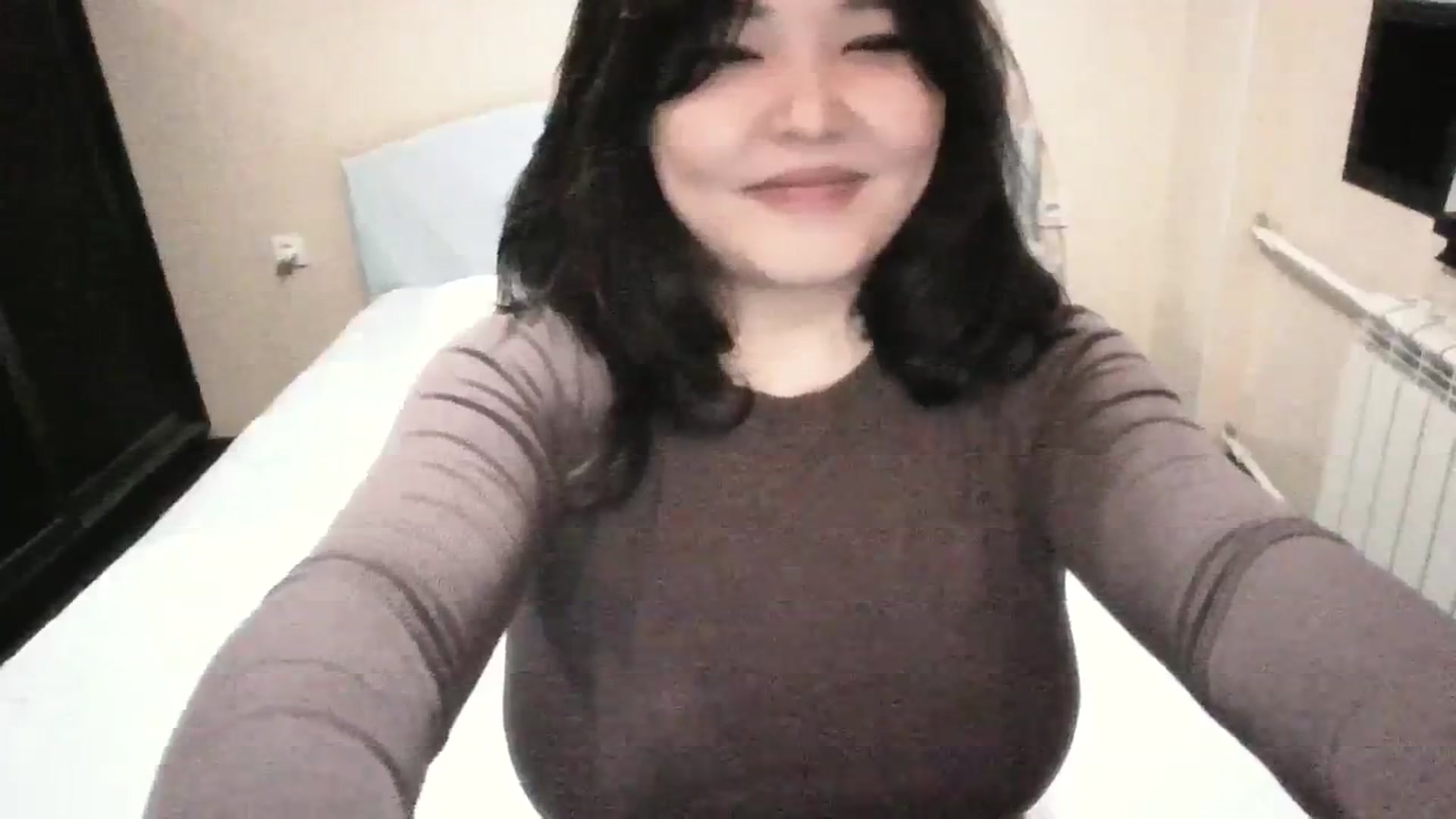Gallery image thumbnail from MaiChubbyFace's myfreecams stream on, 08/20/2023, 14:22 image 13 of 20