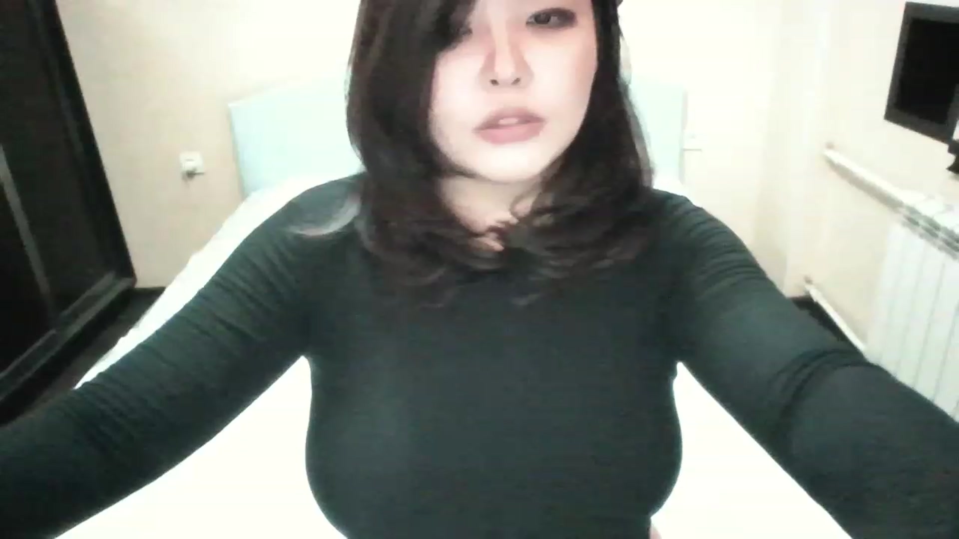 Gallery image thumbnail from MaiChubbyFace's myfreecams stream on, 08/27/2023, 14:15 image 3 of 20