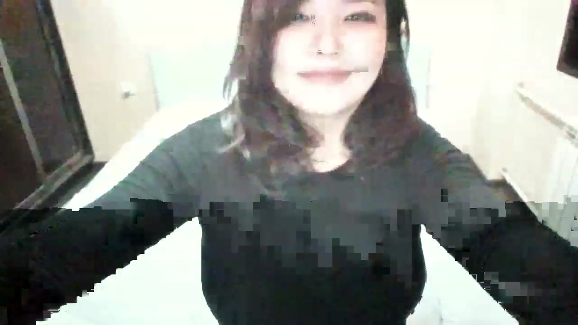 Gallery image thumbnail from MaiChubbyFace's myfreecams stream on, 08/27/2023, 14:27 image 7 of 20
