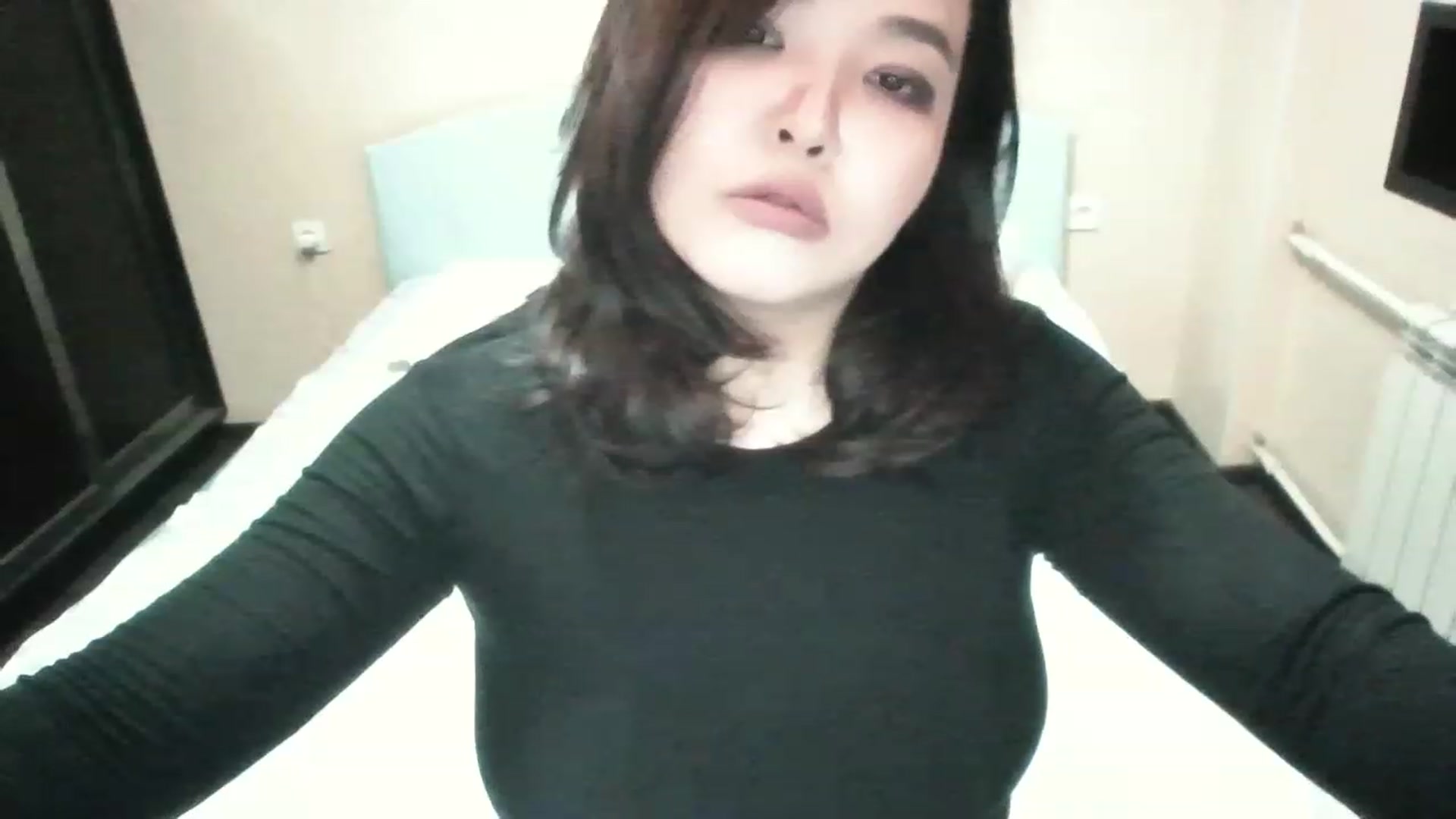 Gallery image thumbnail from MaiChubbyFace's myfreecams stream on, 08/27/2023, 14:27 image 3 of 20