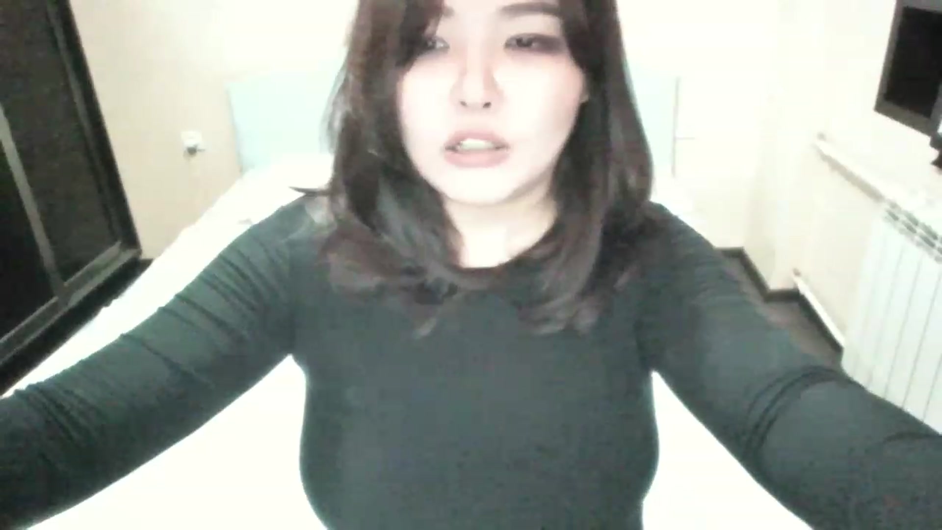 Gallery image thumbnail from MaiChubbyFace's myfreecams stream on, 08/27/2023, 15:46 image 17 of 20