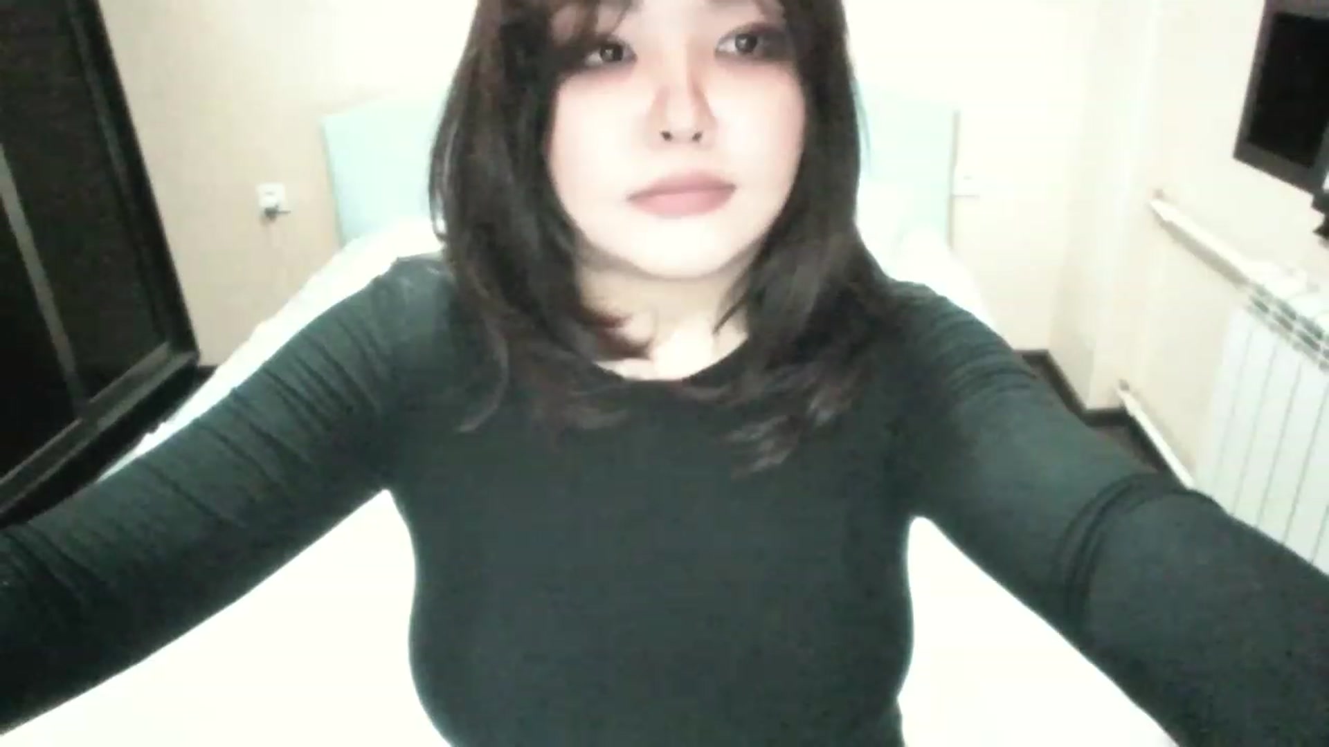 Gallery image thumbnail from MaiChubbyFace's myfreecams stream on, 08/27/2023, 15:46 image 15 of 20