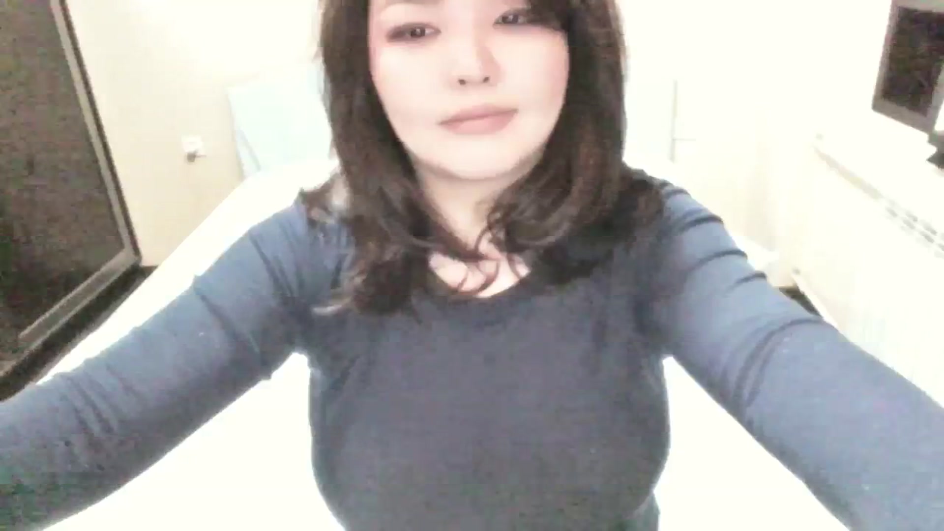 Gallery image thumbnail from MaiChubbyFace's myfreecams stream on, 08/31/2023, 01:05 image 19 of 20