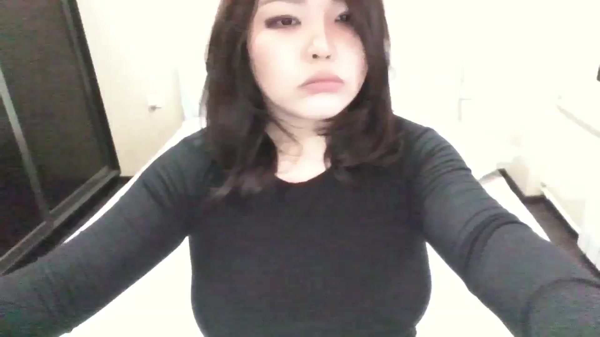 Gallery image thumbnail from MaiChubbyFace's myfreecams stream on, 09/03/2023, 11:46 image 13 of 20