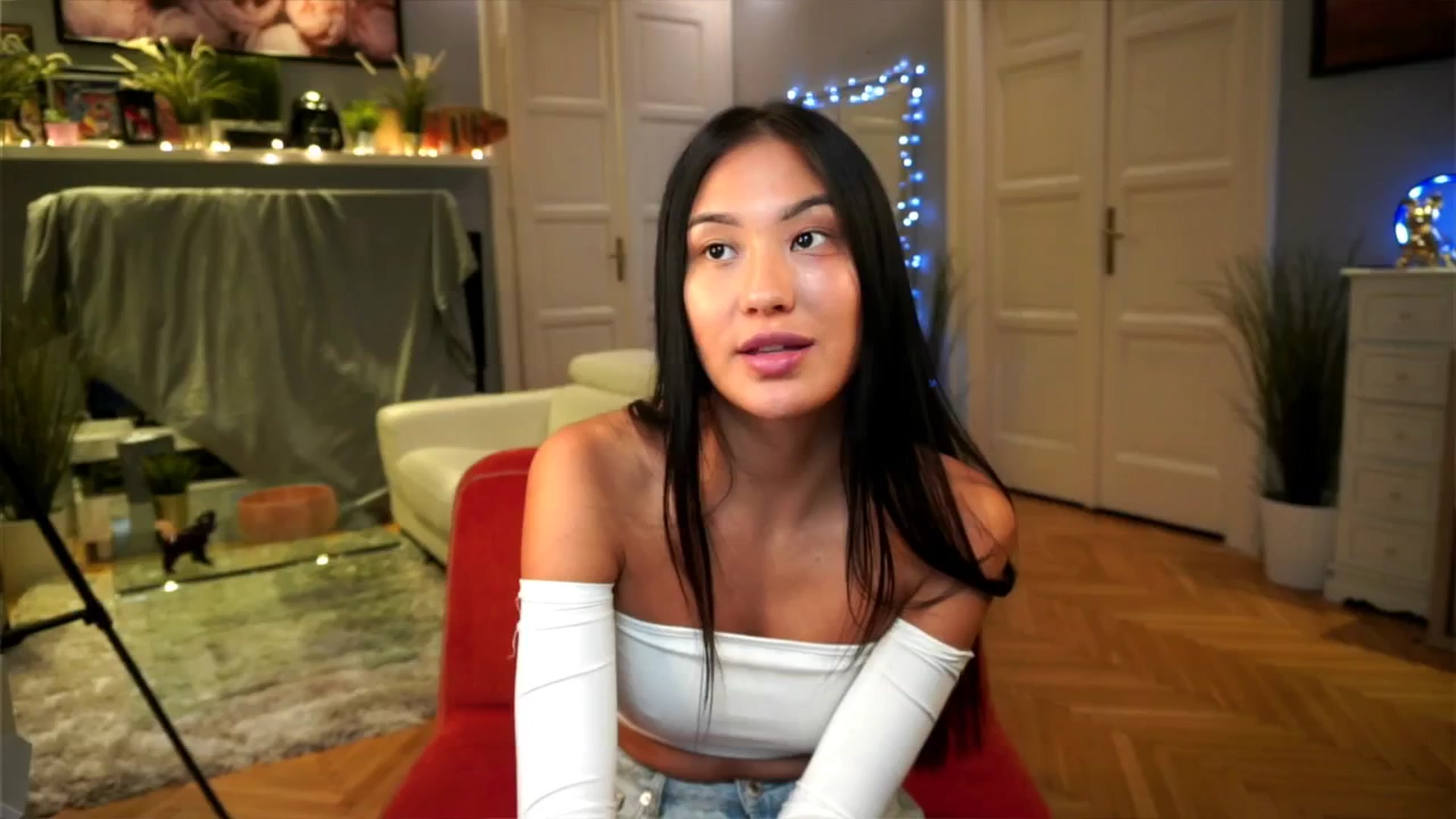 Gallery image thumbnail from MaiStream's myfreecams stream on, 08/02/2025, 14:45 image 4 of 20