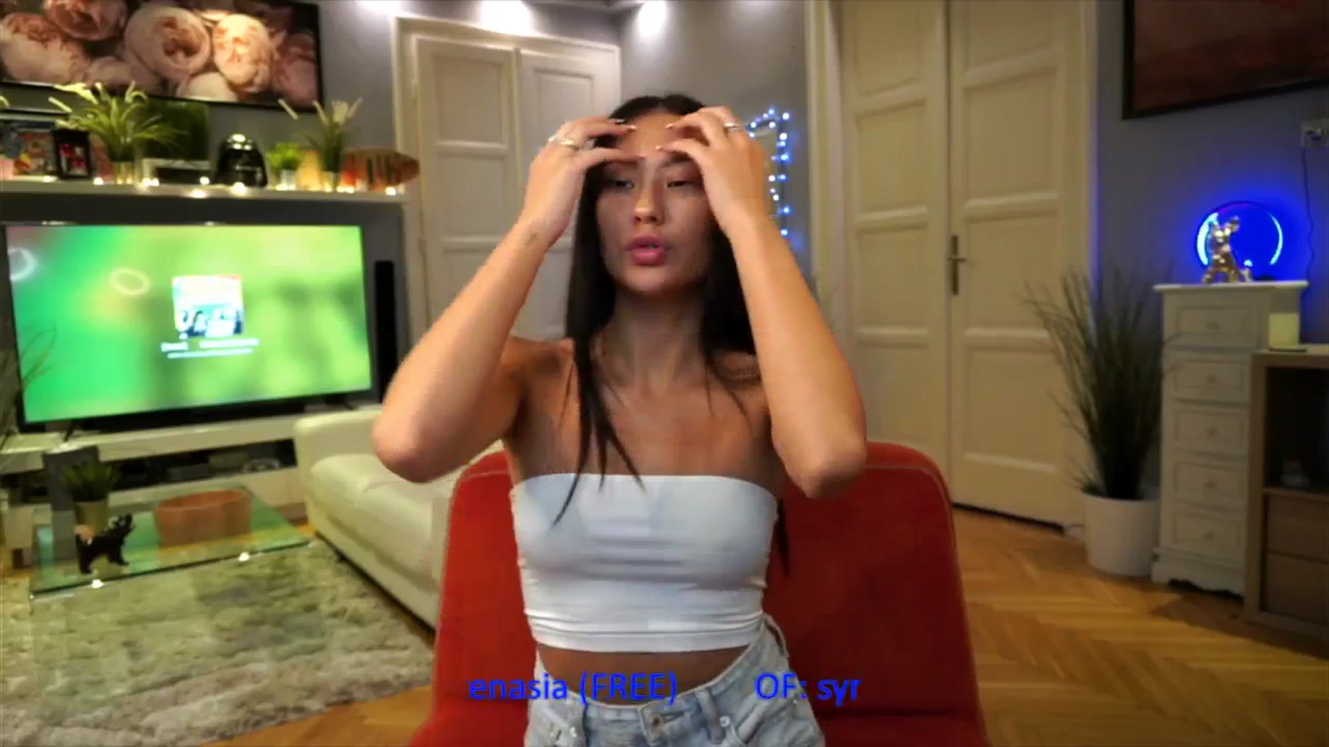 Gallery image thumbnail from MaiStream's myfreecams stream on, 08/04/2025, 10:40 image 2 of 20