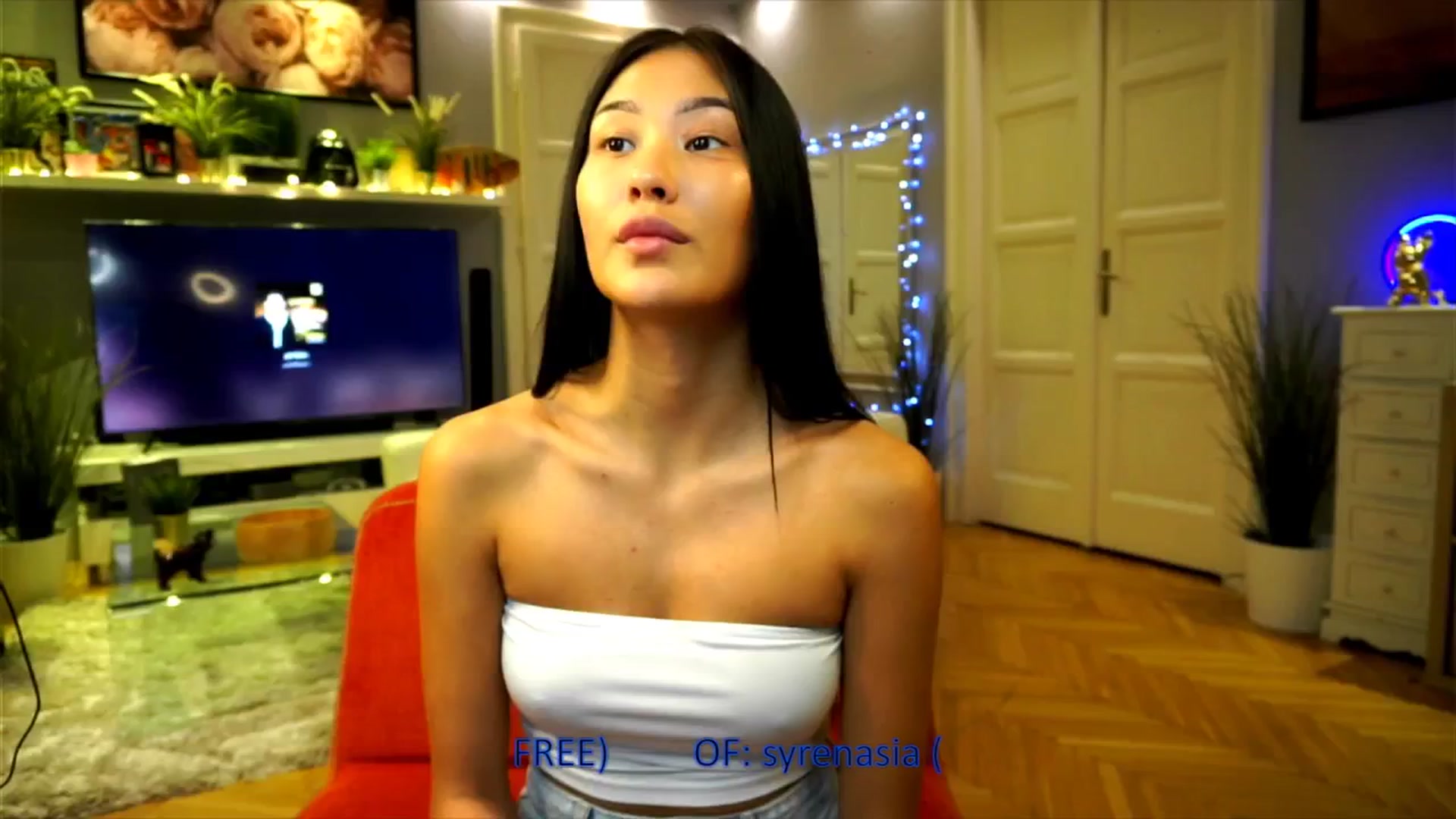 Gallery image thumbnail from MaiStream's myfreecams stream on, 08/04/2025, 11:37 image 17 of 20