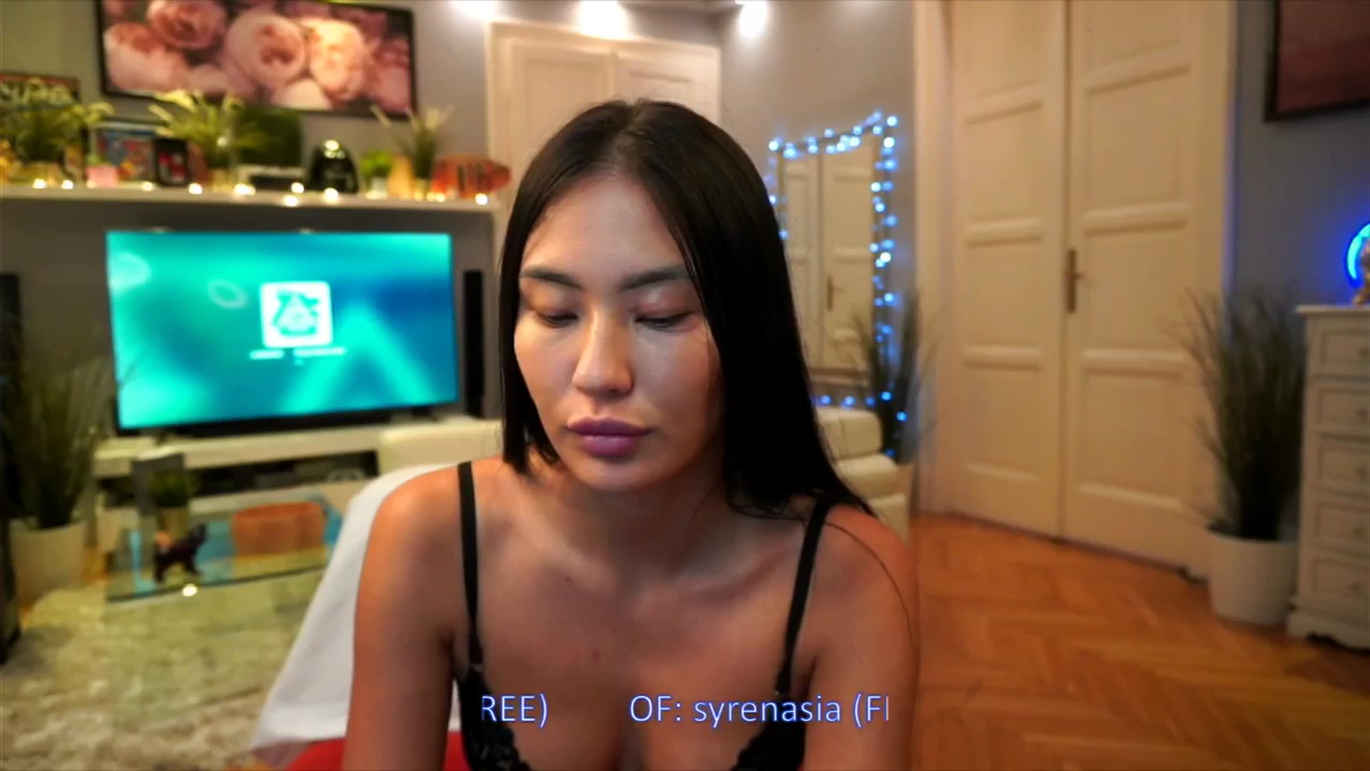Gallery image thumbnail from MaiStream's myfreecams stream on, 08/05/2025, 15:56 image 15 of 20