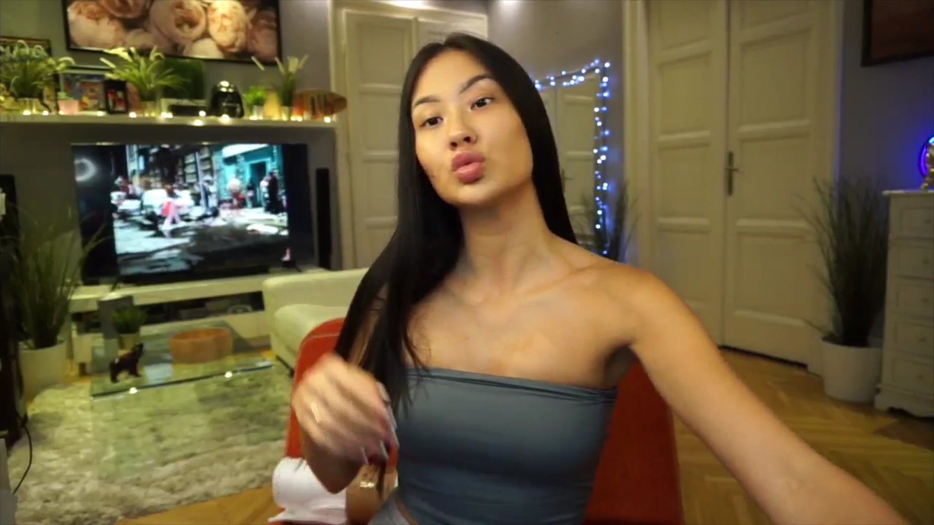 Gallery image thumbnail from MaiStream's myfreecams stream on, 08/06/2025, 10:39 image 4 of 20
