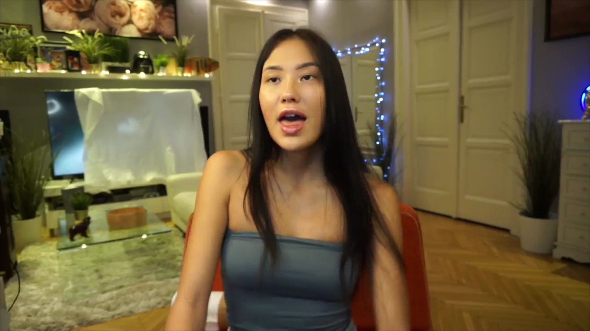 Gallery image thumbnail from MaiStream's myfreecams stream on, 08/06/2025, 10:39 image 14 of 20