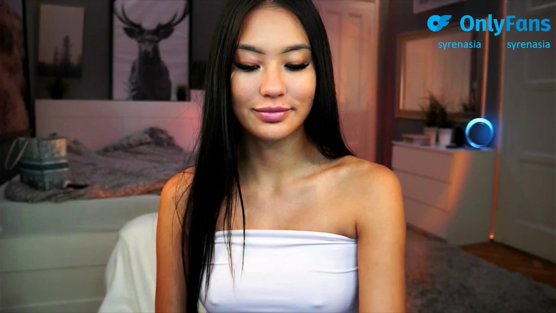Gallery image thumbnail from MaiStream's myfreecams stream on, 08/29/2025, 16:00 image 3 of 20