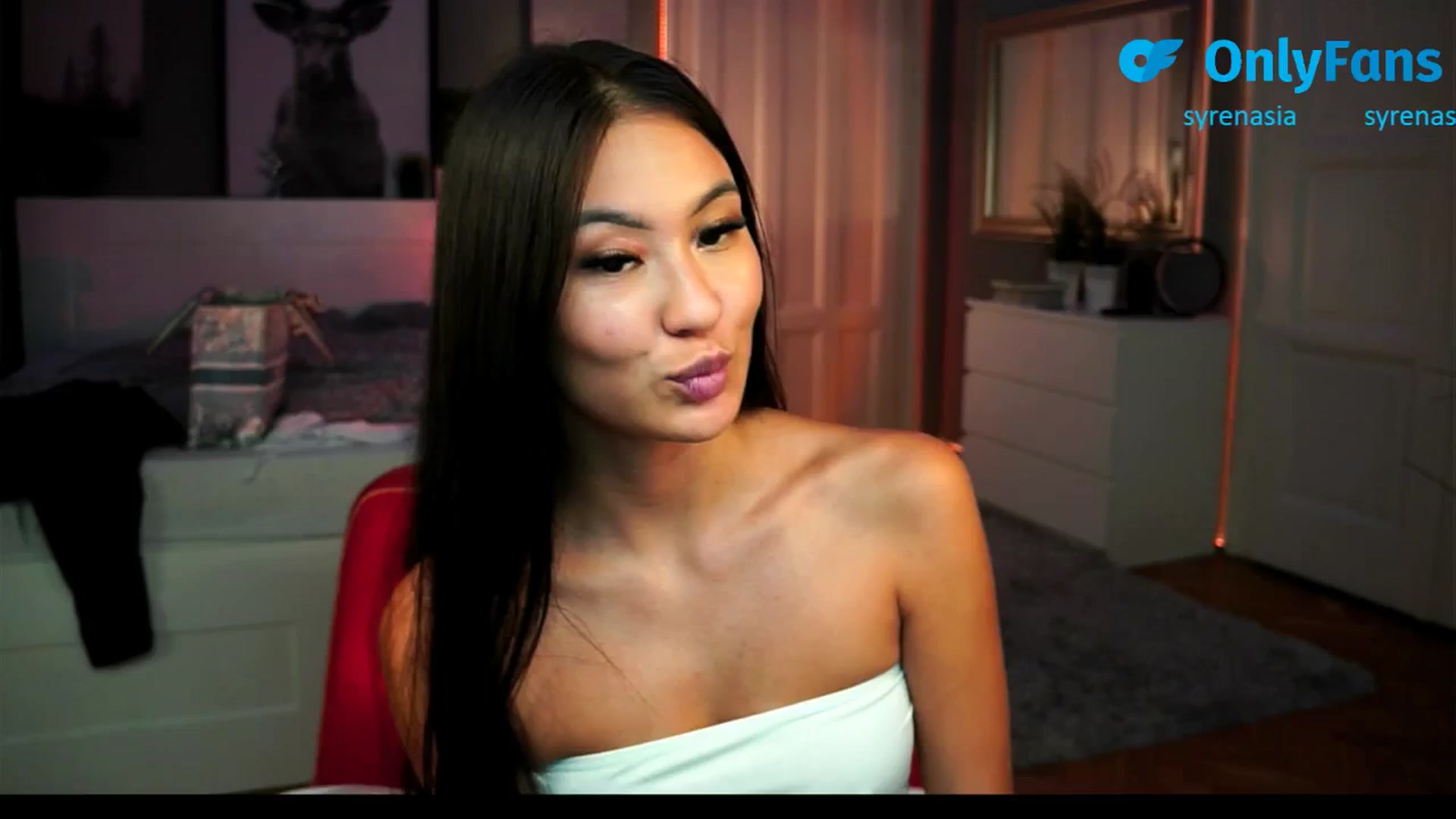 Gallery image thumbnail from MaiStream's myfreecams stream on, 08/31/2025, 15:43 image 13 of 20