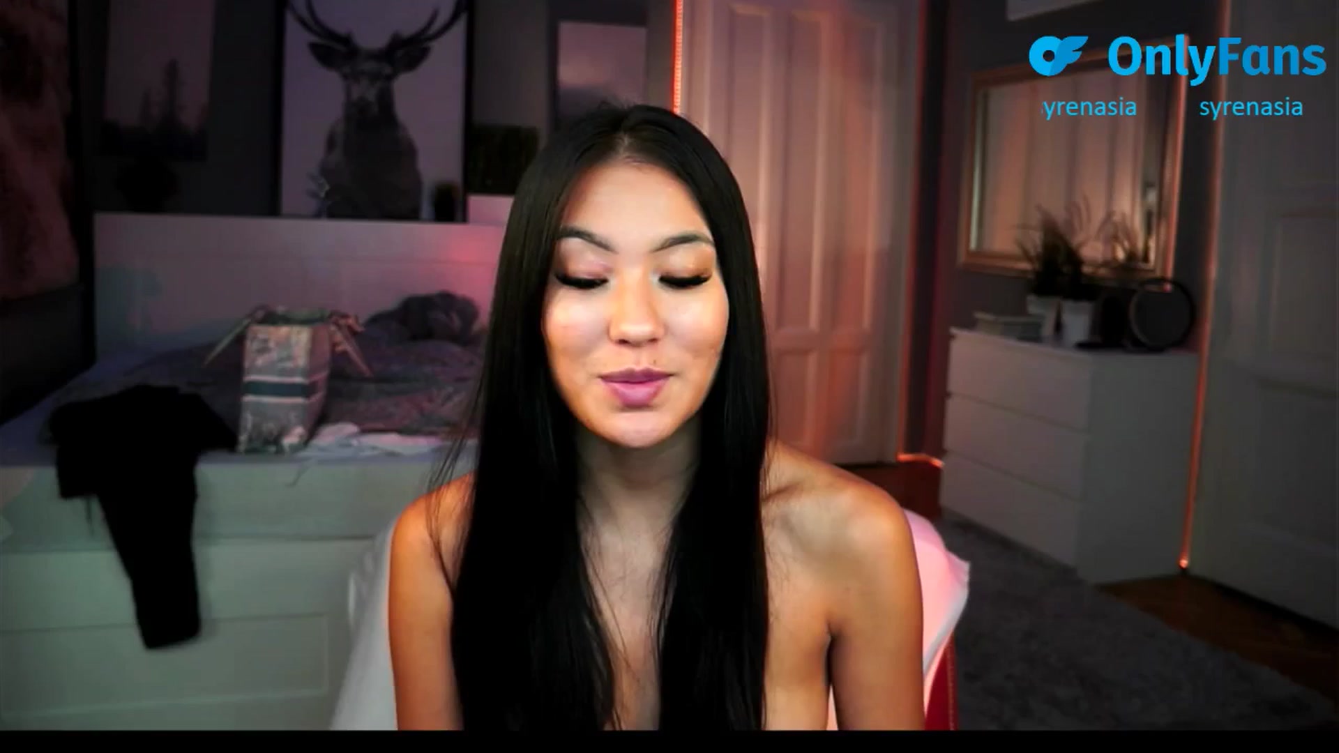 Gallery image thumbnail from MaiStream's myfreecams stream on, 08/31/2025, 15:43 image 2 of 20