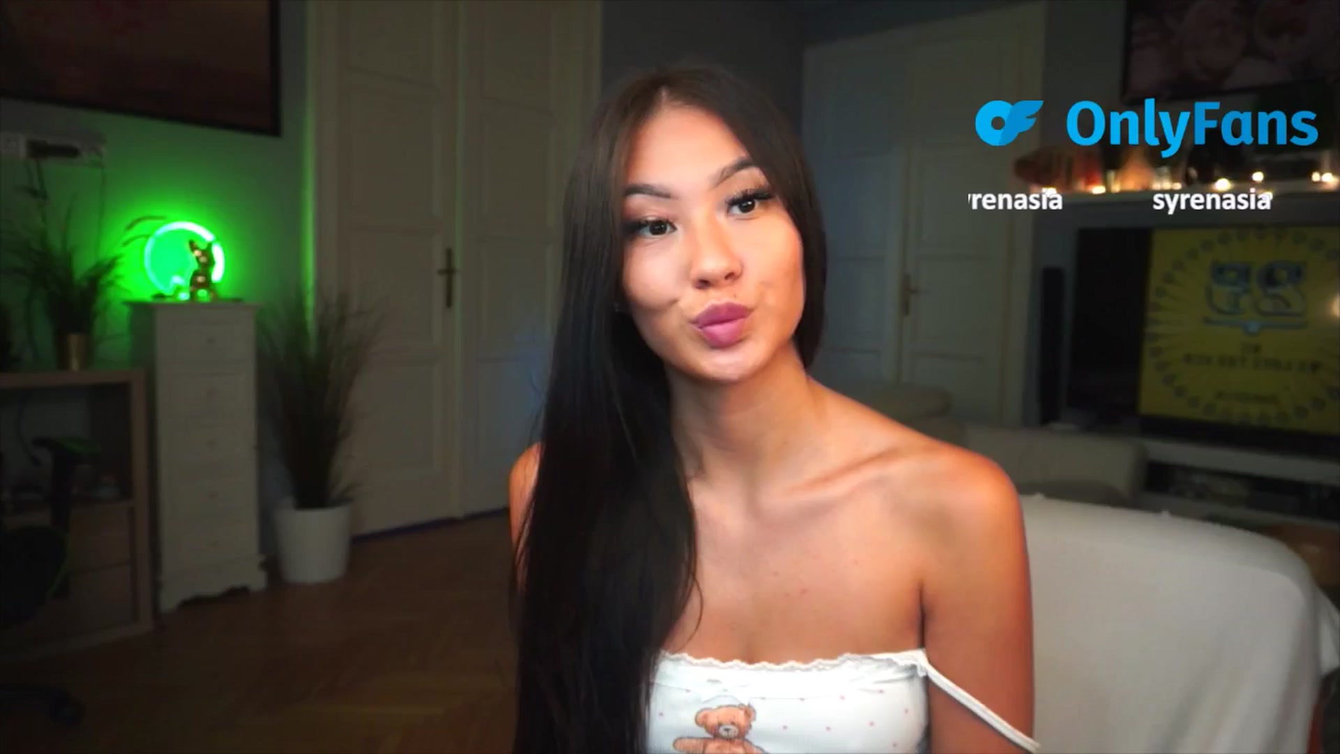 Gallery image thumbnail from MaiStream's myfreecams stream on, 09/05/2025, 15:26 image 11 of 20