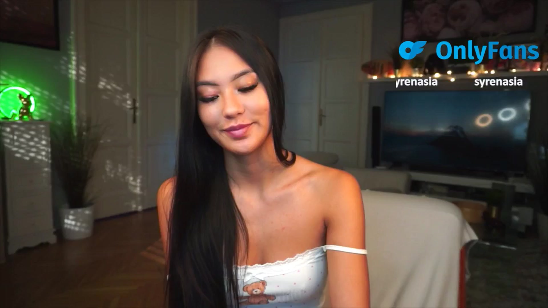 Gallery image thumbnail from MaiStream's myfreecams stream on, 09/05/2025, 15:26 image 18 of 20