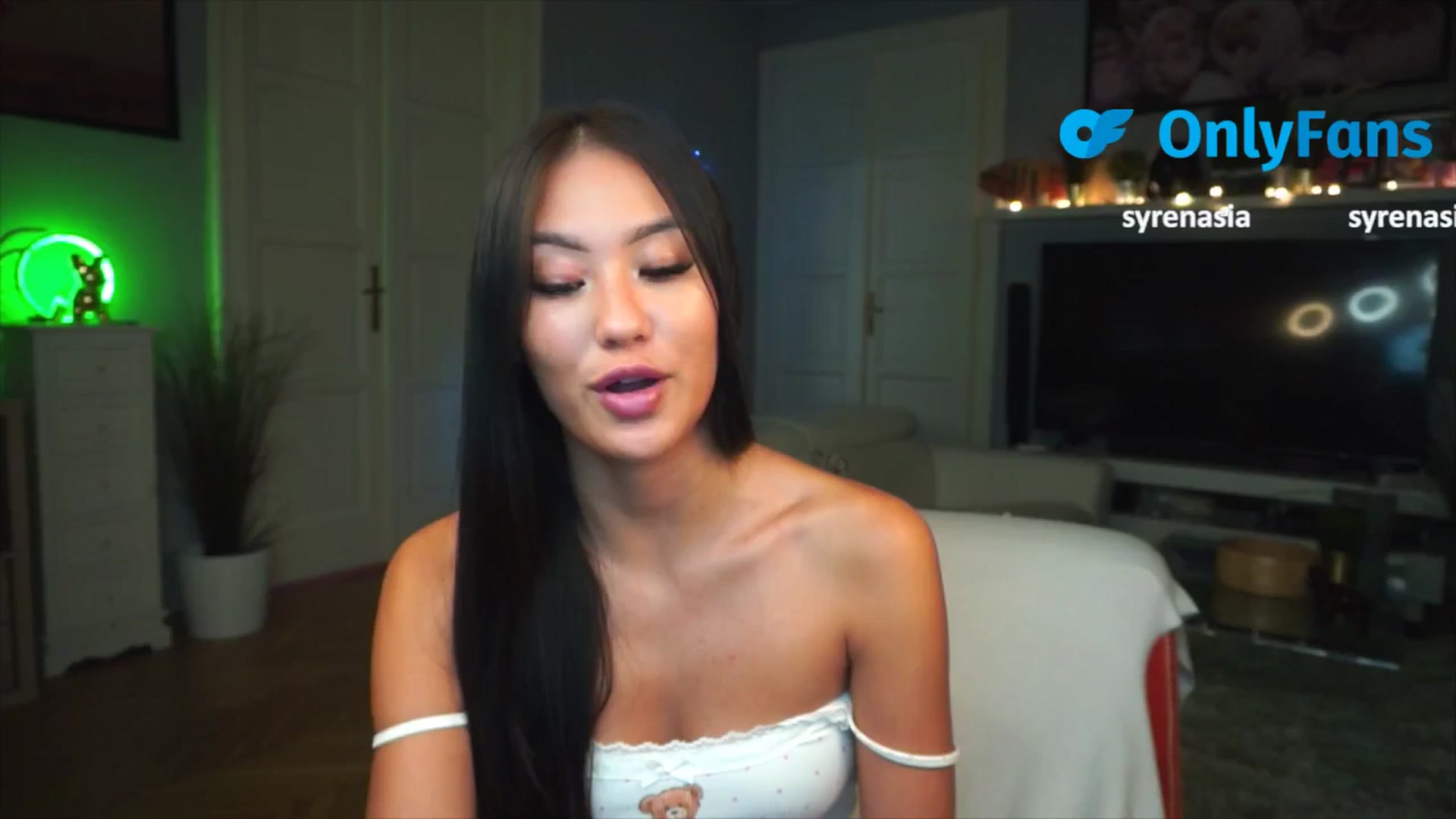 Gallery image thumbnail from MaiStream's myfreecams stream on, 09/05/2025, 16:17 image 20 of 20
