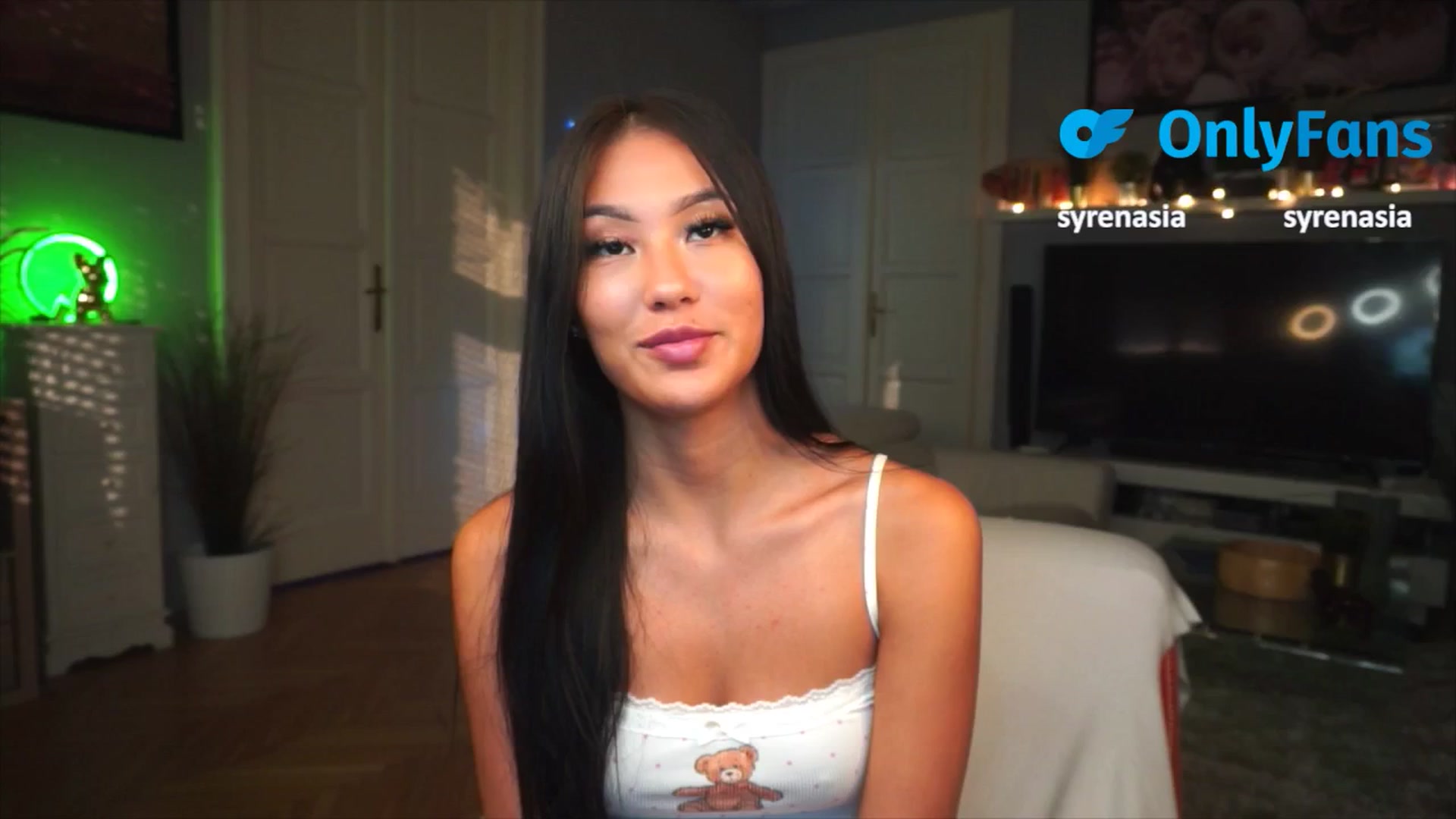 Gallery image thumbnail from MaiStream's myfreecams stream on, 09/05/2025, 16:17 image 3 of 20