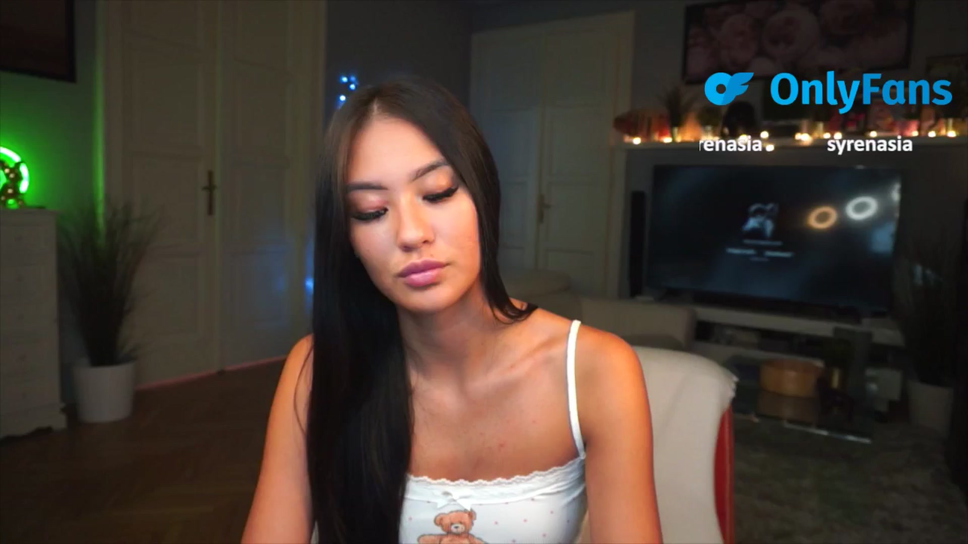 Gallery image thumbnail from MaiStream's myfreecams stream on, 09/05/2025, 17:36 image 11 of 20