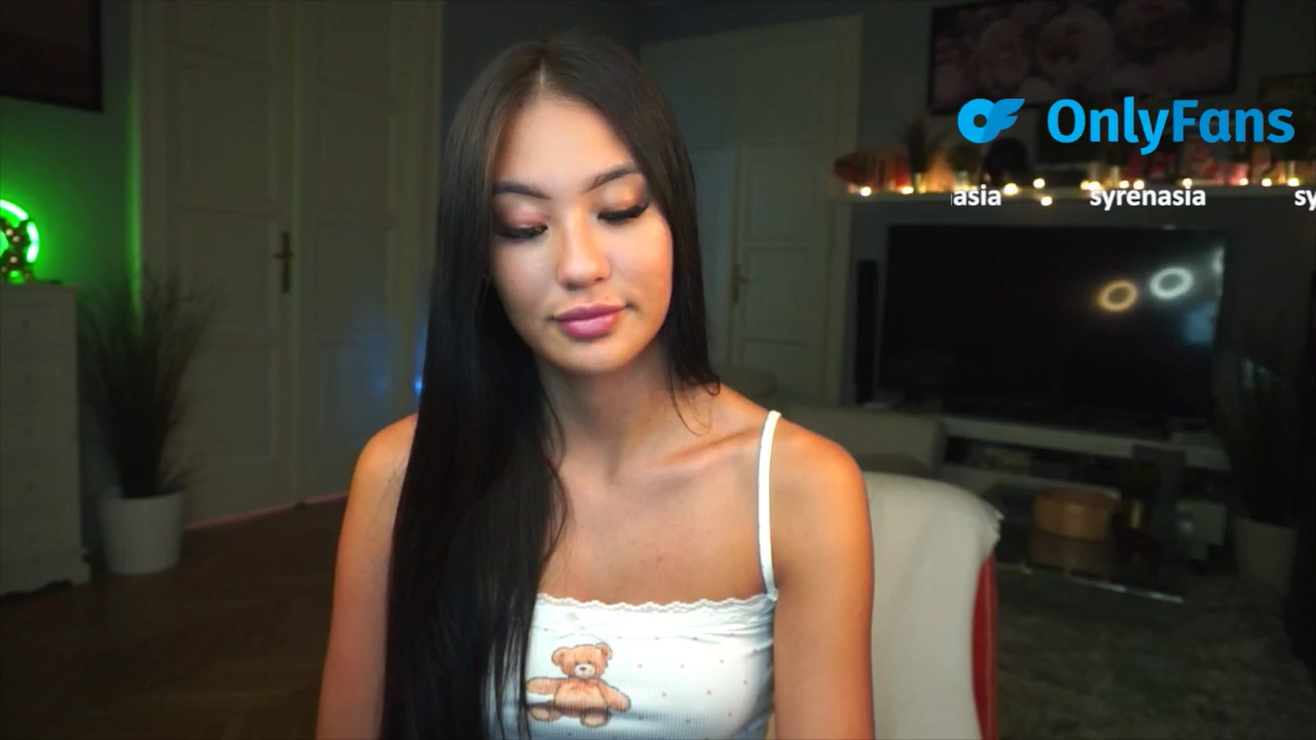 Gallery image thumbnail from MaiStream's myfreecams stream on, 09/05/2025, 17:36 image 1 of 20