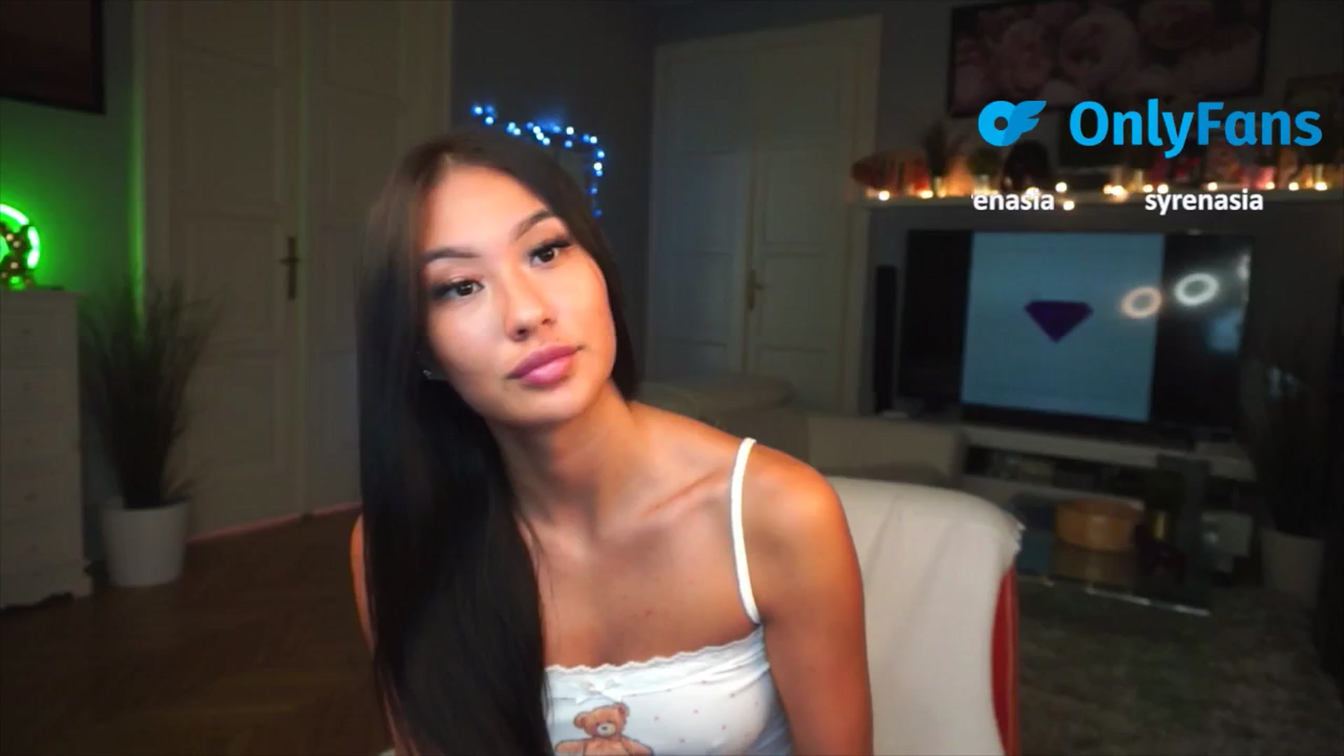Gallery image thumbnail from MaiStream's myfreecams stream on, 09/05/2025, 17:36 image 4 of 20