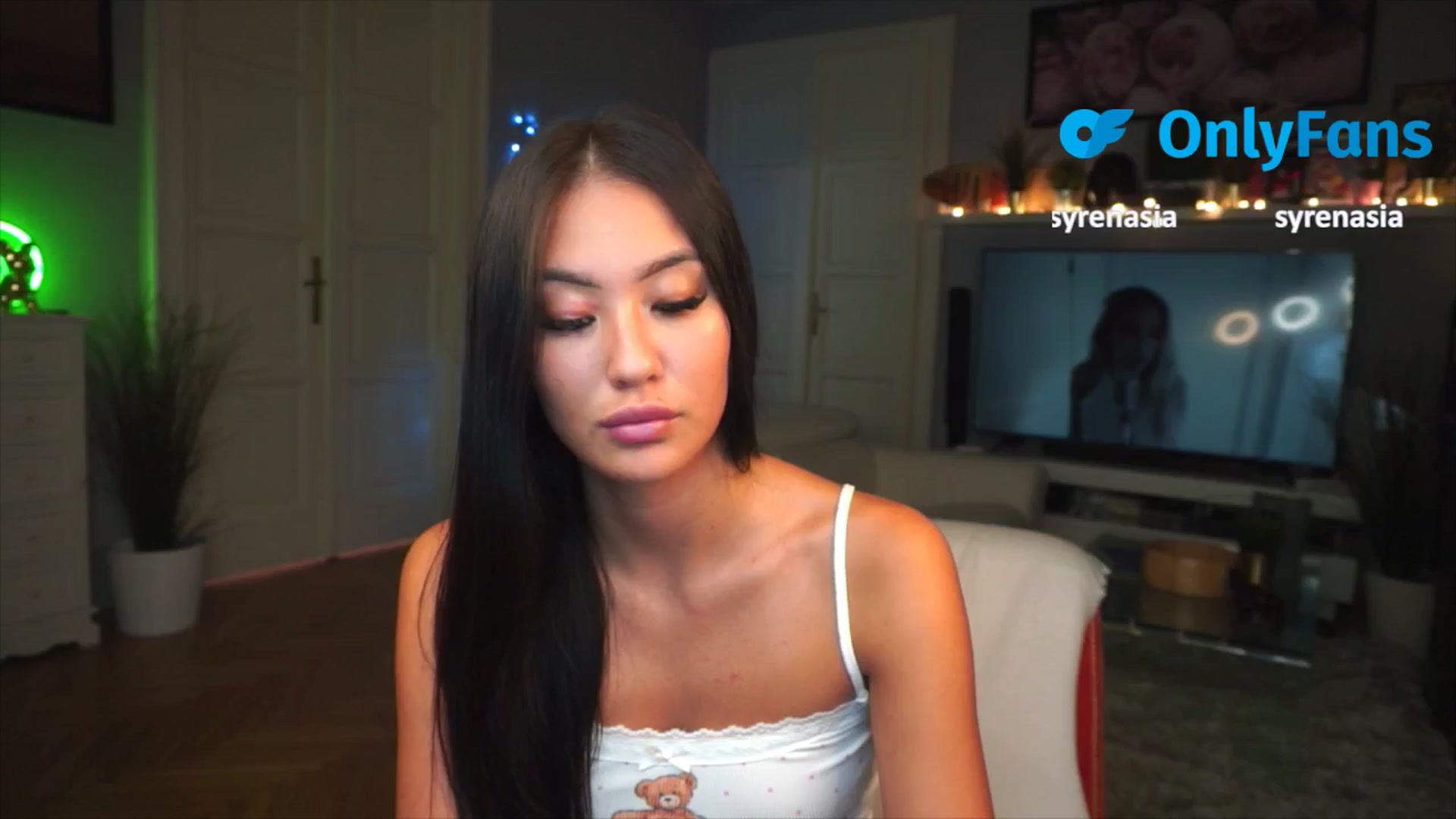 Gallery image thumbnail from MaiStream's myfreecams stream on, 09/05/2025, 17:36 image 7 of 20