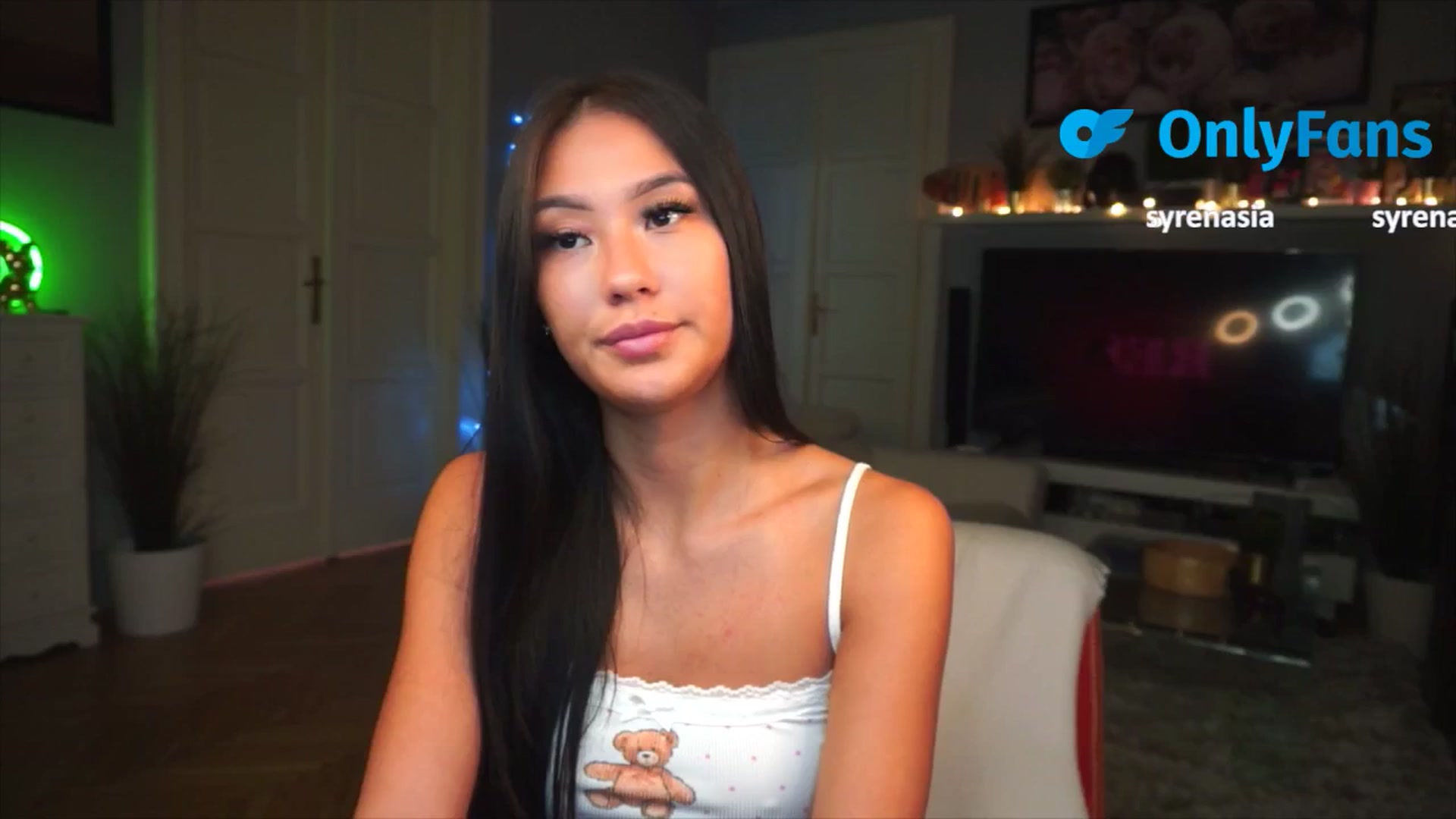 Gallery image thumbnail from MaiStream's myfreecams stream on, 09/05/2025, 17:36 image 9 of 20