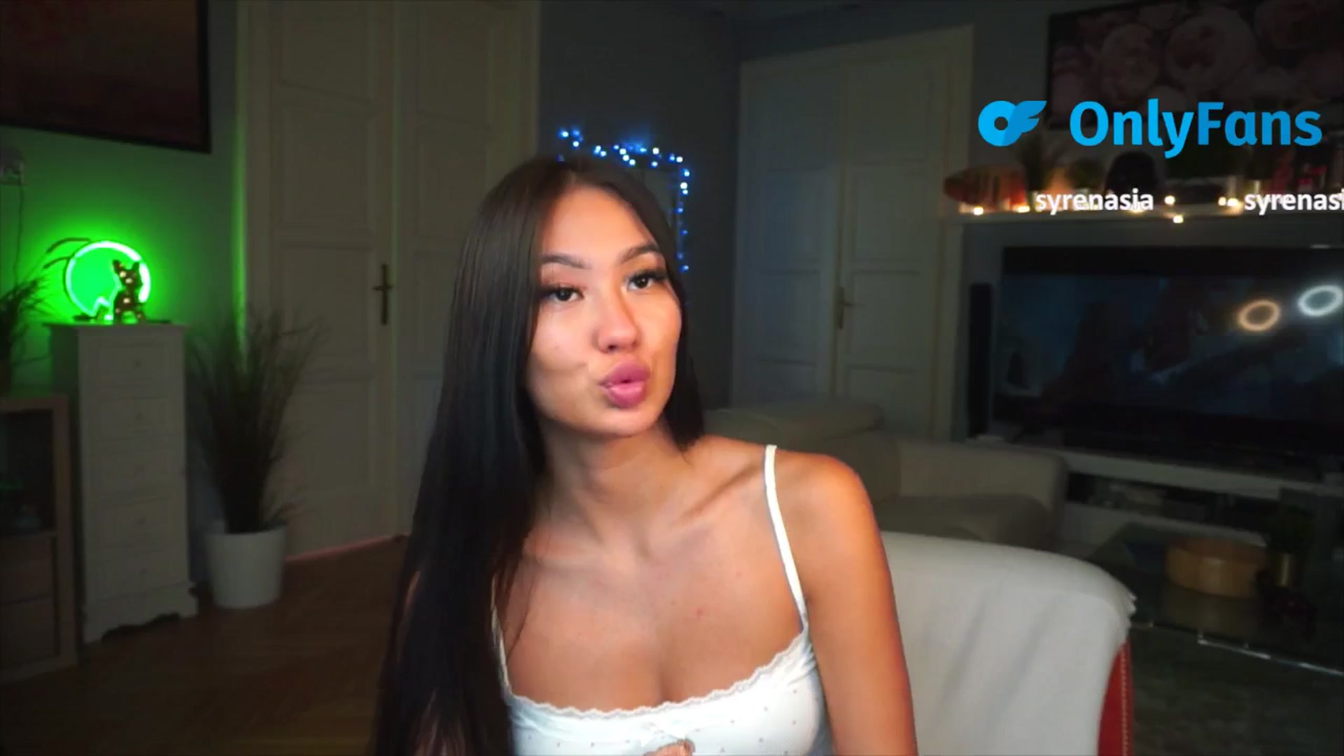 Gallery image thumbnail from MaiStream's myfreecams stream on, 09/05/2025, 17:36 image 20 of 20