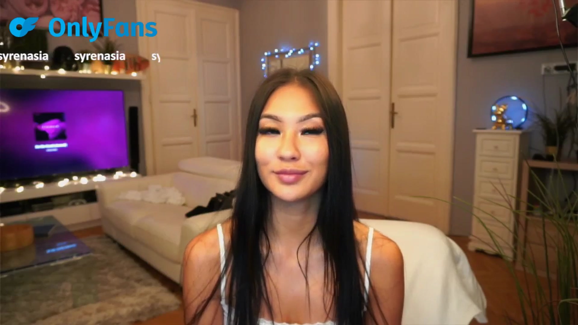 Gallery image thumbnail from MaiStream's myfreecams stream on, 09/12/2025, 20:44 image 18 of 20