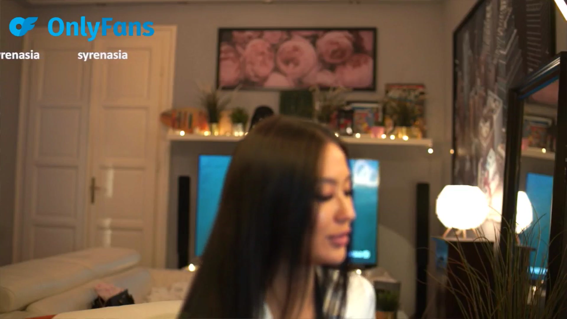 Gallery image thumbnail from MaiStream's myfreecams stream on, 09/13/2025, 16:05 image 16 of 20