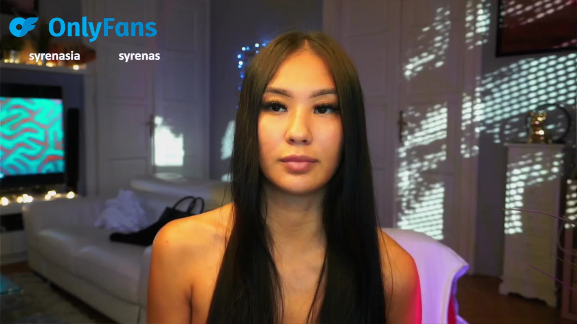 Gallery image thumbnail from MaiStream's myfreecams stream on, 09/15/2025, 15:49 image 8 of 20