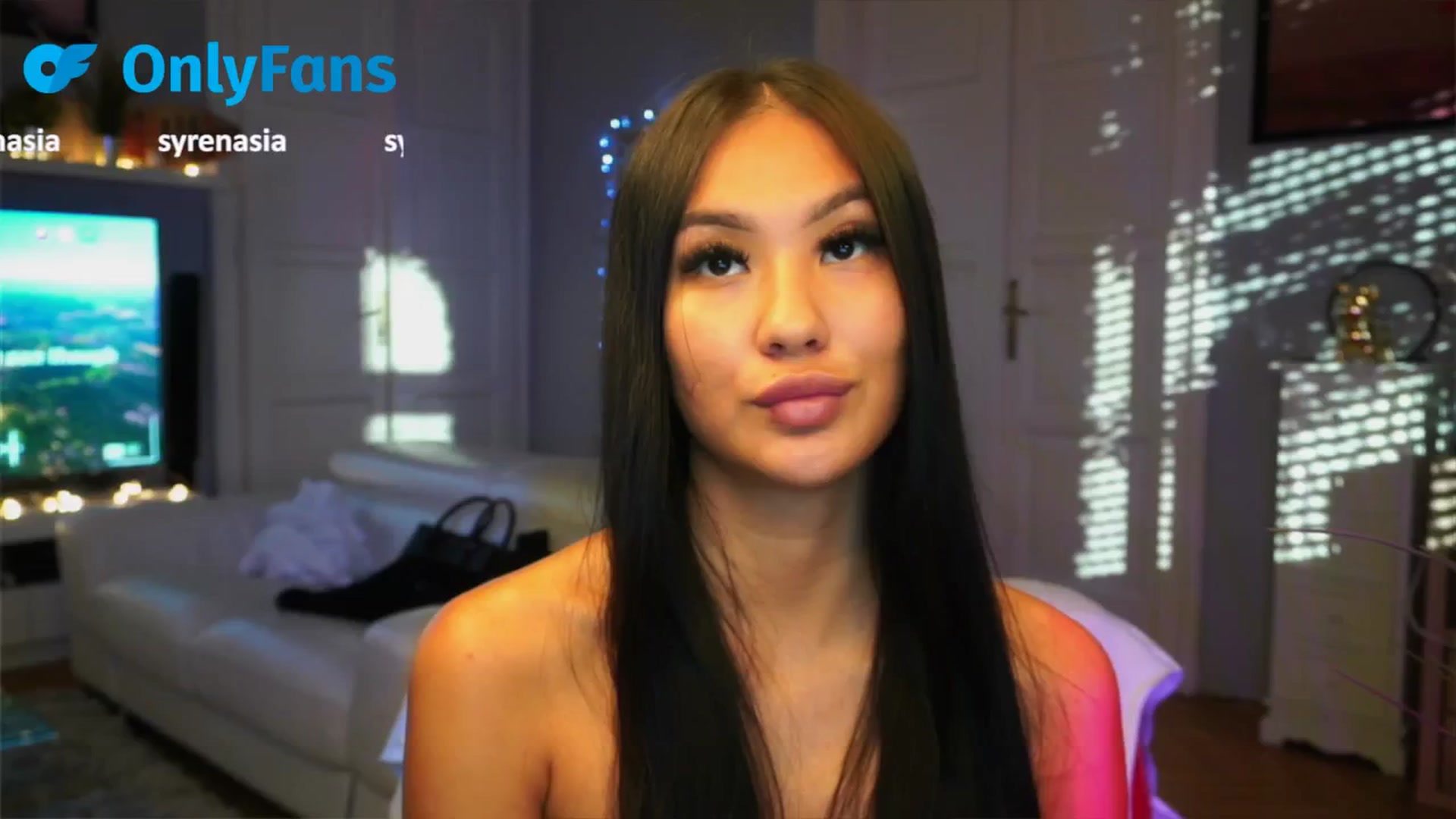 Gallery image thumbnail from MaiStream's myfreecams stream on, 09/15/2025, 15:49 image 14 of 20