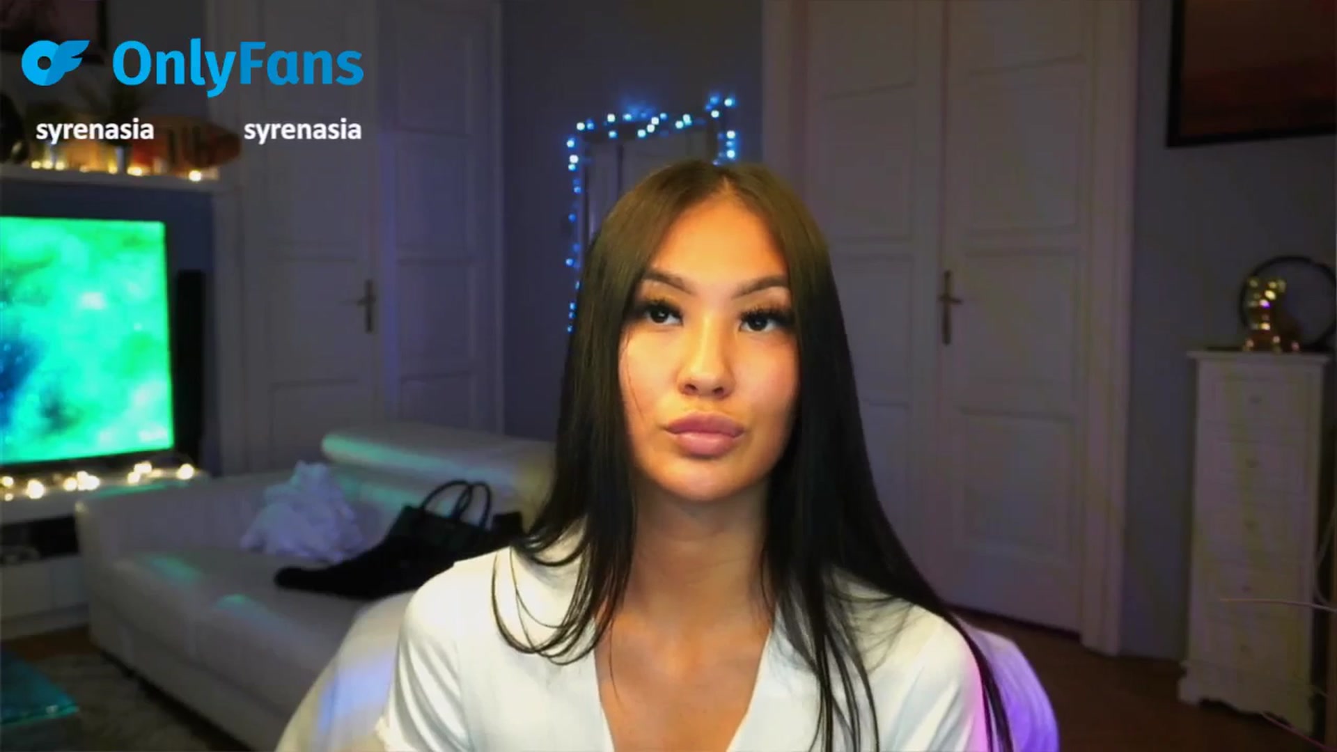 Gallery image thumbnail from MaiStream's myfreecams stream on, 09/15/2025, 17:17 image 14 of 20