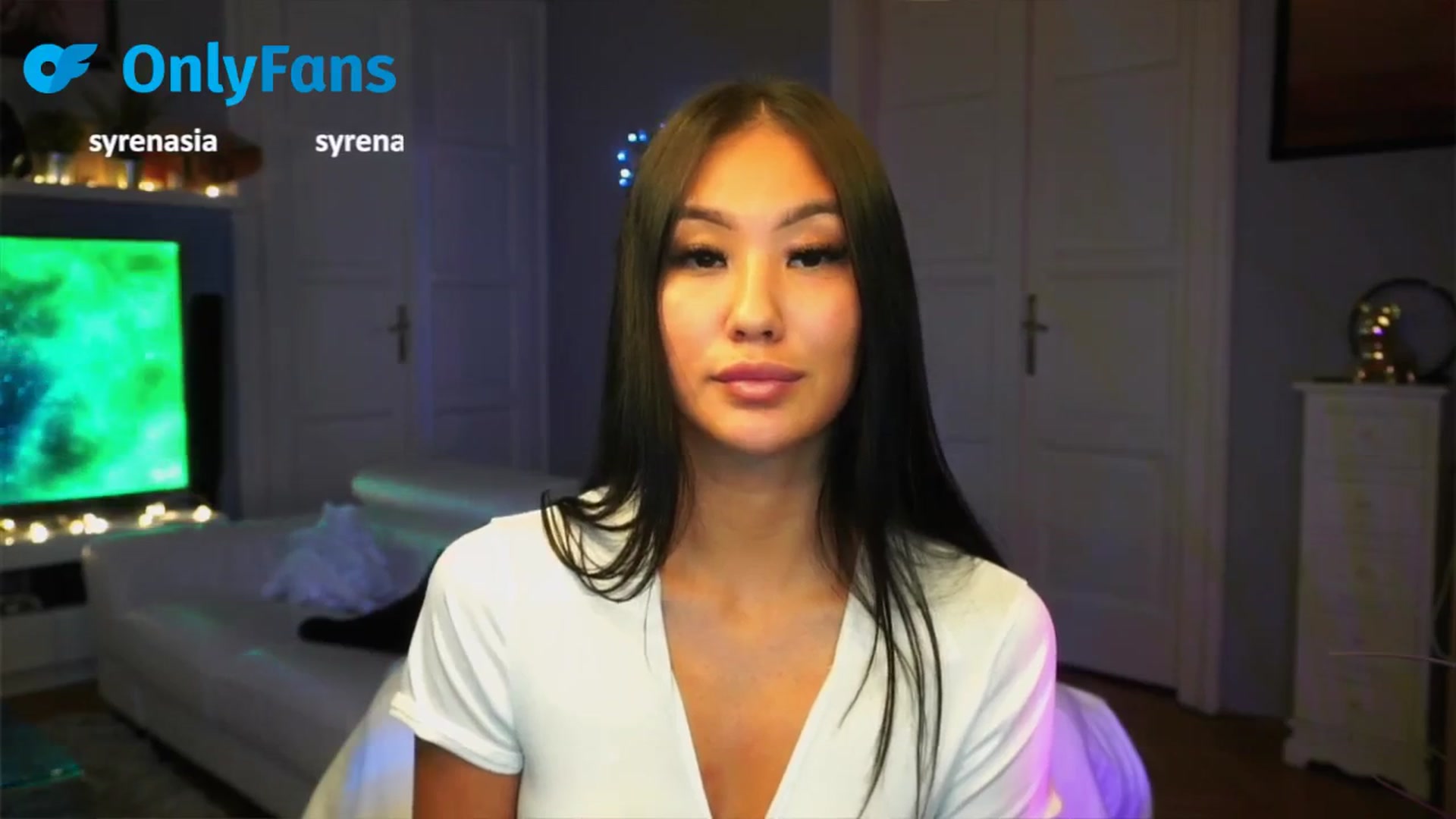 Gallery image thumbnail from MaiStream's myfreecams stream on, 09/15/2025, 17:17 image 13 of 20