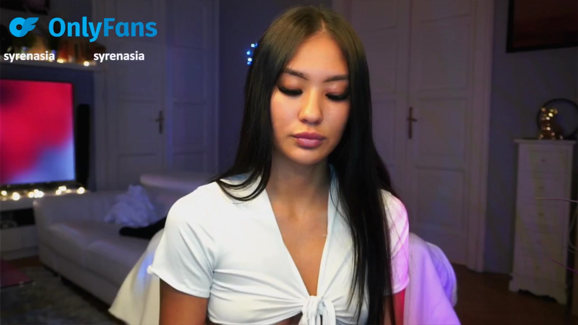 Gallery image thumbnail from MaiStream's myfreecams stream on, 09/15/2025, 17:17 image 7 of 20