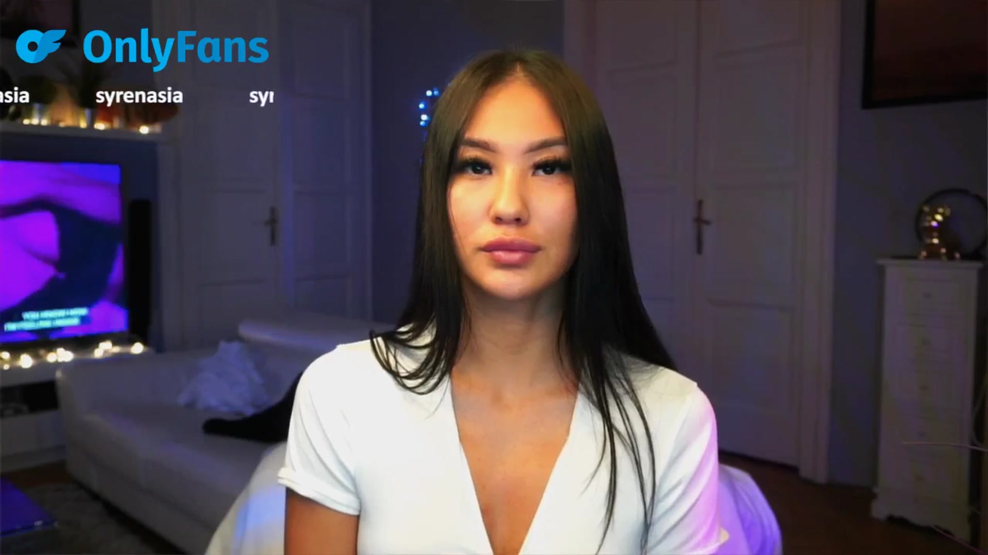 Gallery image thumbnail from MaiStream's myfreecams stream on, 09/15/2025, 17:17 image 12 of 20