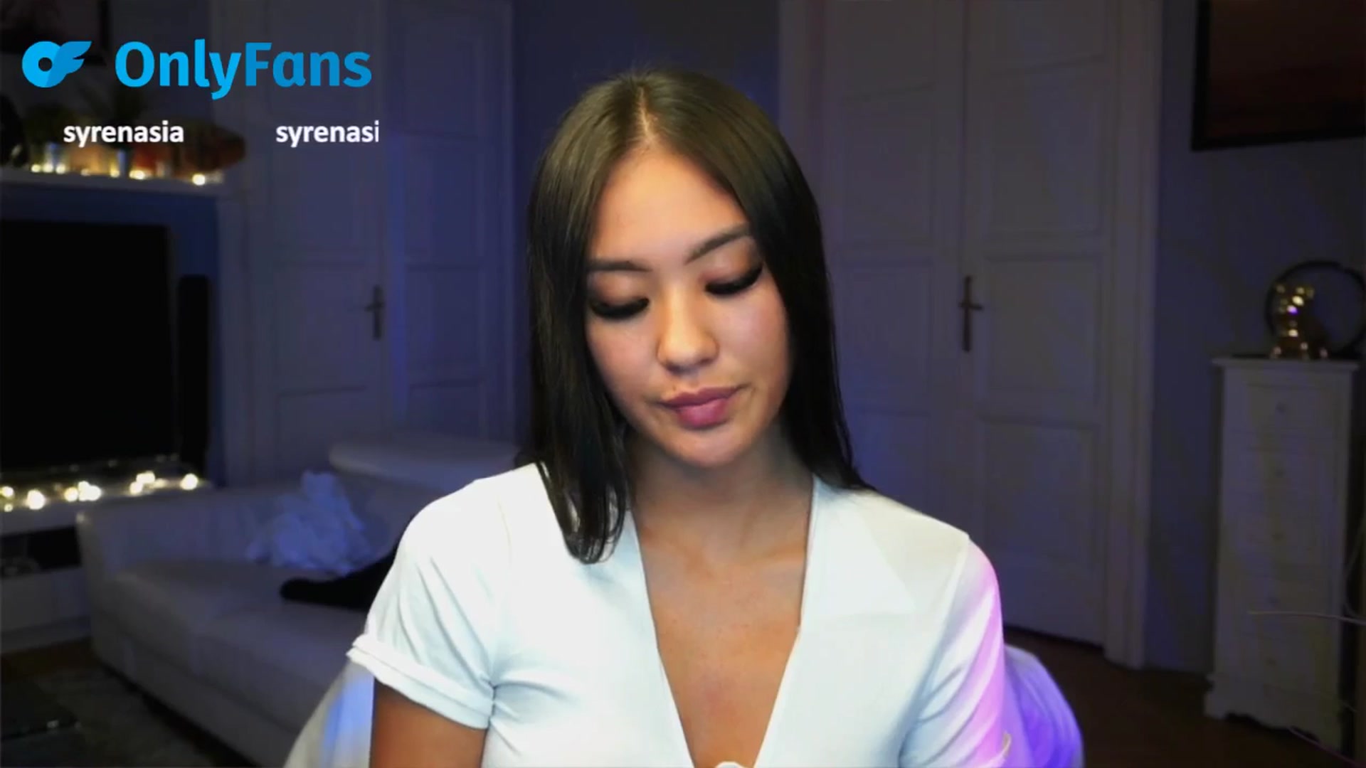 Gallery image thumbnail from MaiStream's myfreecams stream on, 09/15/2025, 17:17 image 9 of 20
