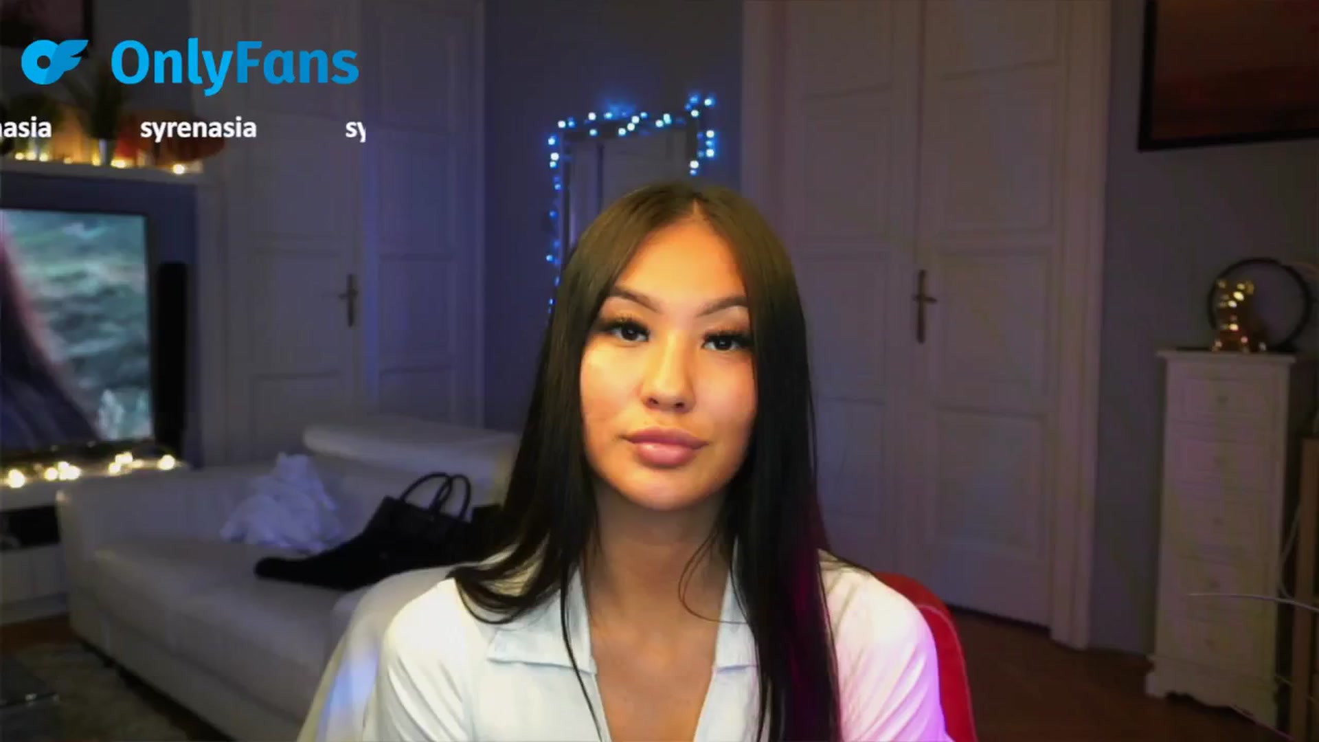 Gallery image thumbnail from MaiStream's myfreecams stream on, 09/15/2025, 18:22 image 7 of 20