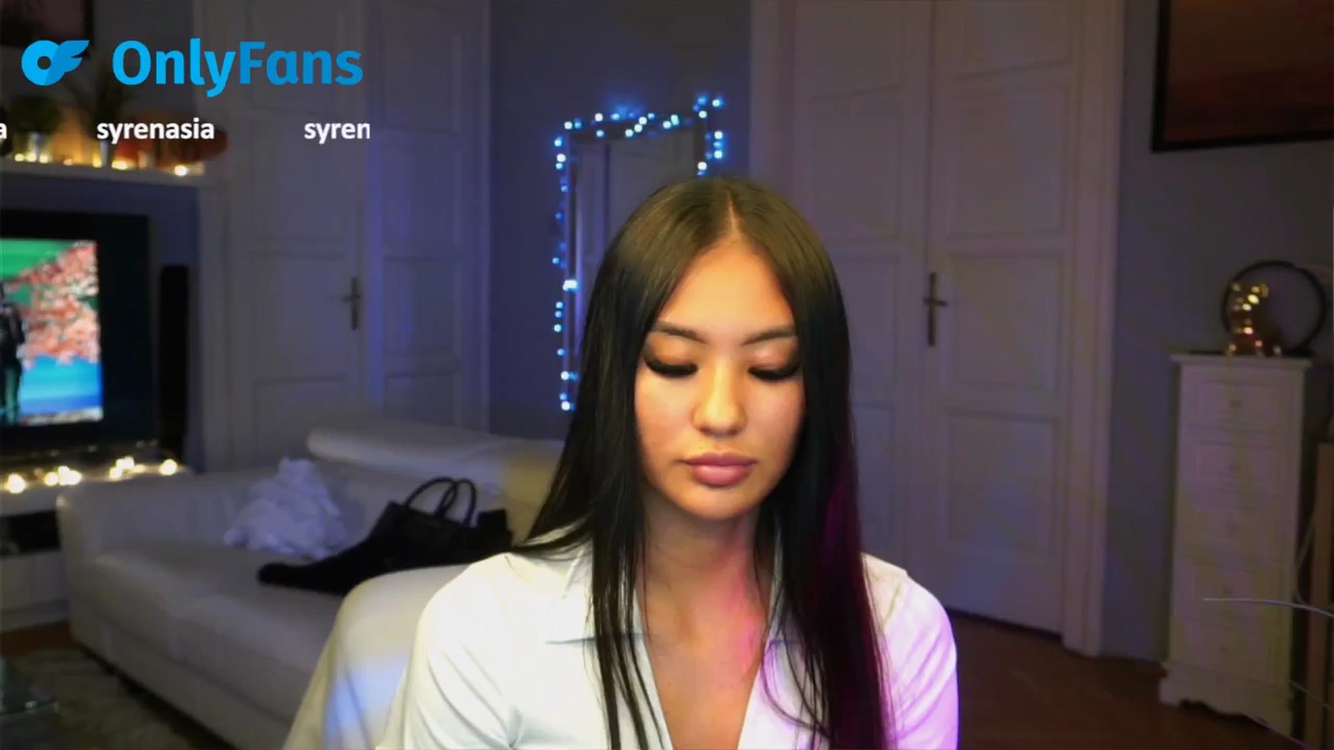 Gallery image thumbnail from MaiStream's myfreecams stream on, 09/15/2025, 18:22 image 15 of 20