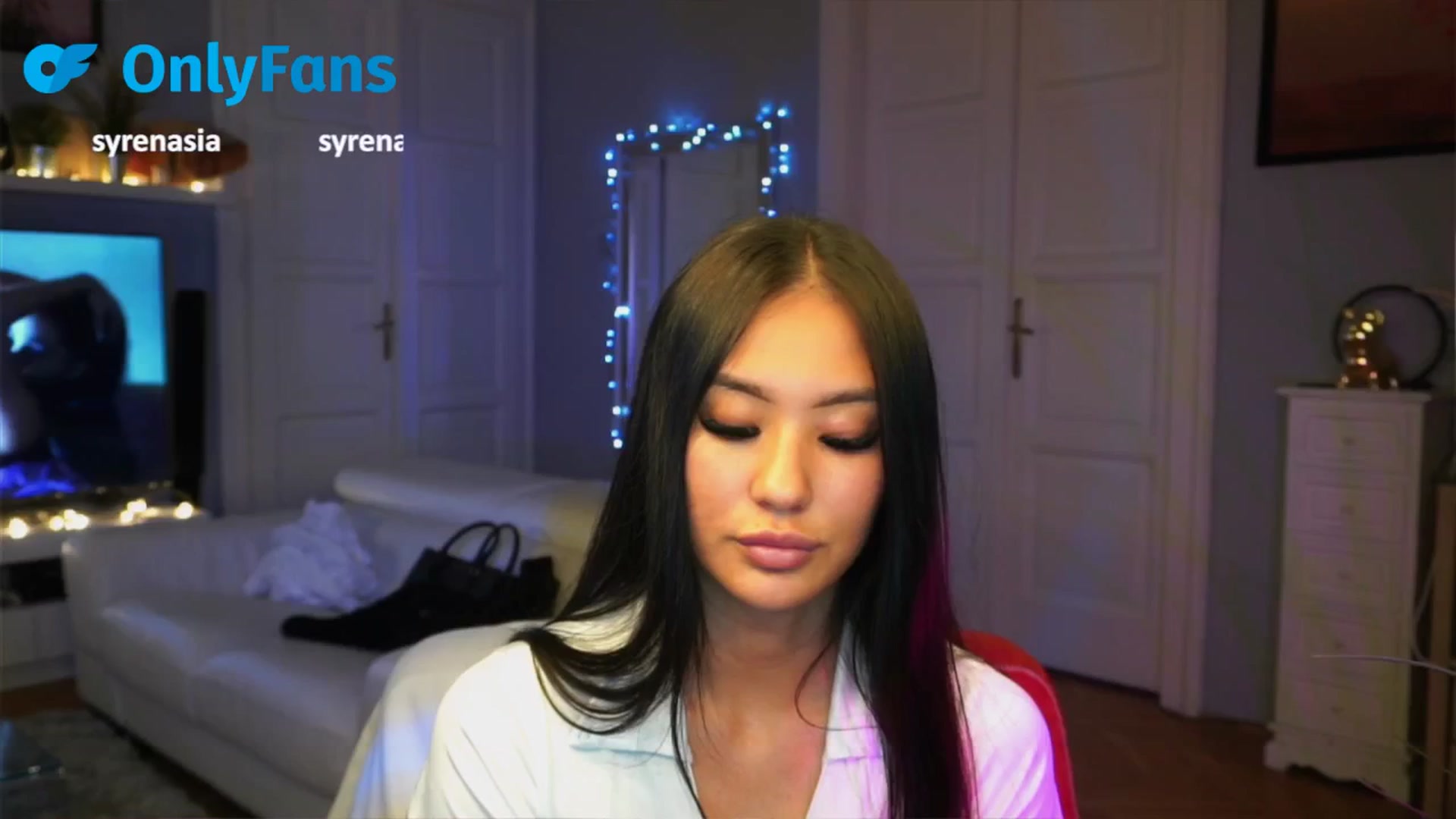 Gallery image thumbnail from MaiStream's myfreecams stream on, 09/15/2025, 18:22 image 8 of 20