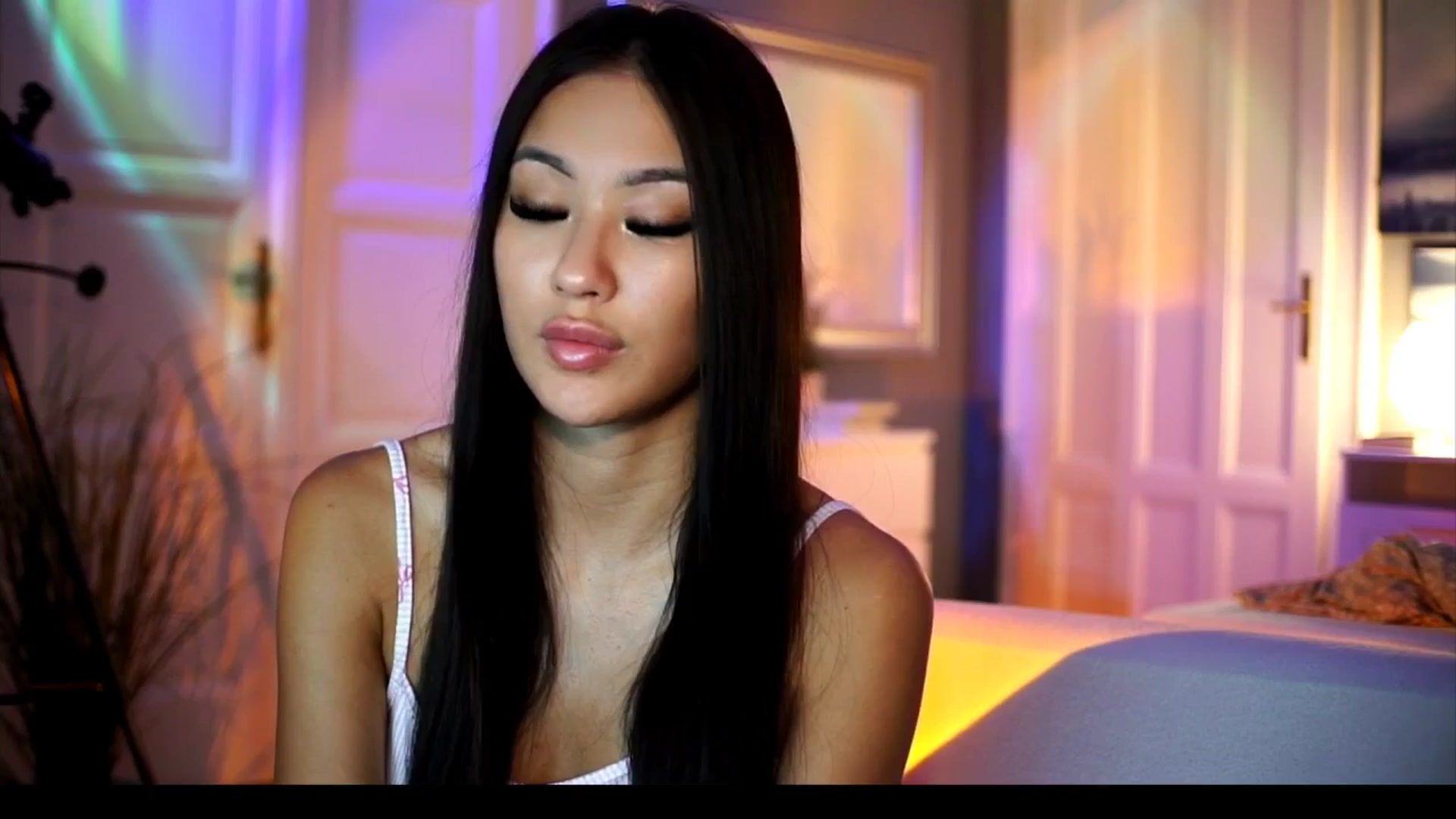 Gallery image thumbnail from MaiStream's myfreecams stream on, 09/17/2025, 13:25 image 17 of 20