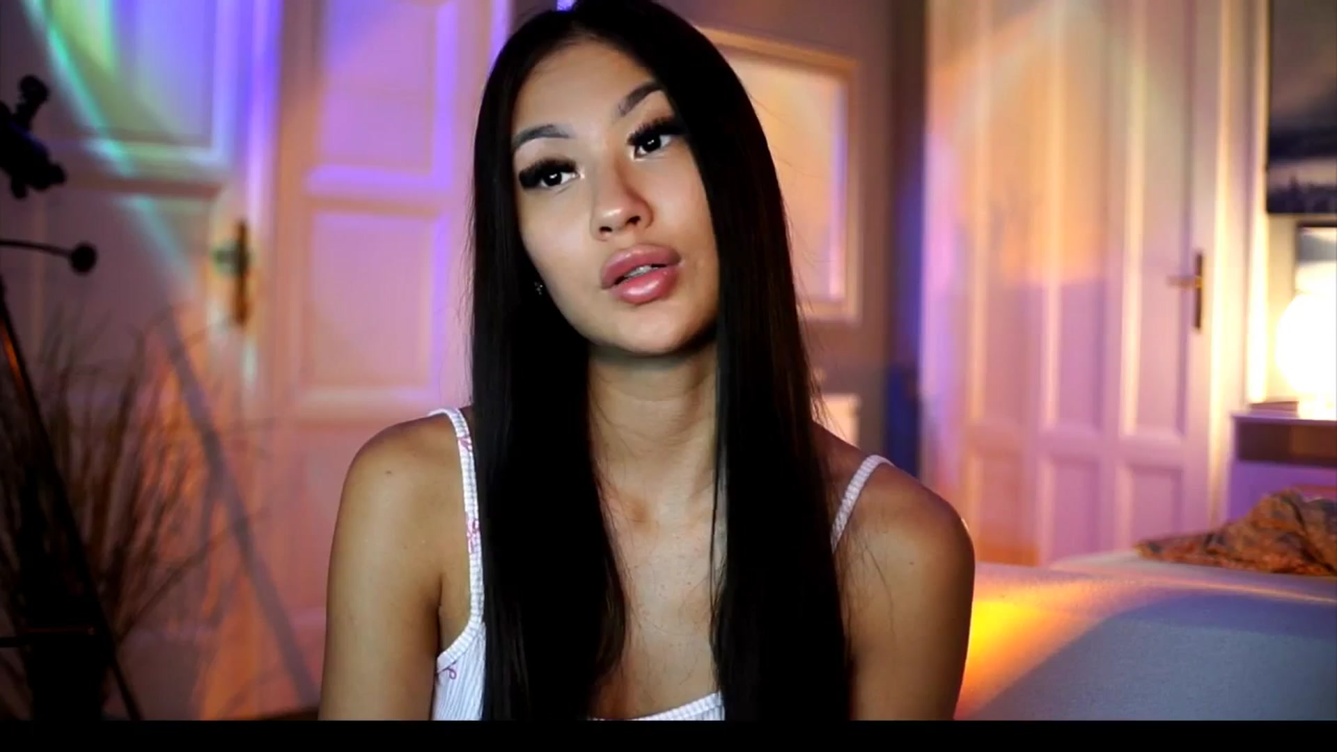 Gallery image thumbnail from MaiStream's myfreecams stream on, 09/17/2025, 13:25 image 16 of 20