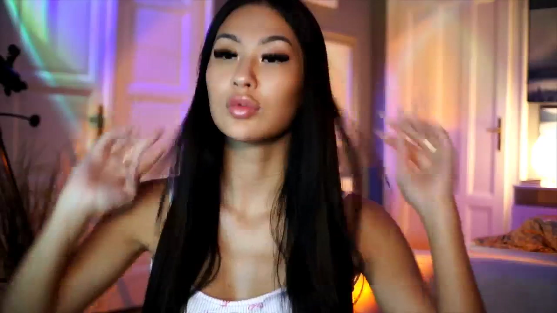 Gallery image thumbnail from MaiStream's myfreecams stream on, 09/17/2025, 13:25 image 5 of 20