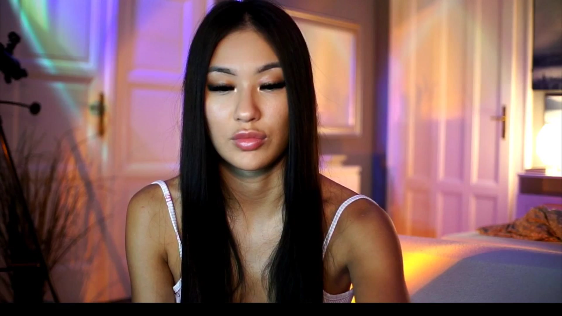Gallery image thumbnail from MaiStream's myfreecams stream on, 09/17/2025, 13:25 image 12 of 20