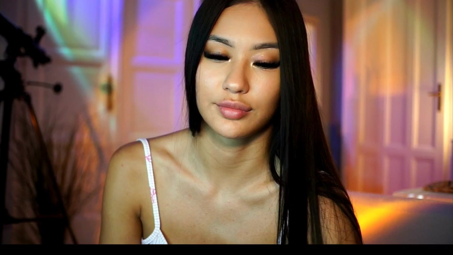 Gallery image thumbnail from MaiStream's myfreecams stream on, 09/17/2025, 14:33 image 17 of 20
