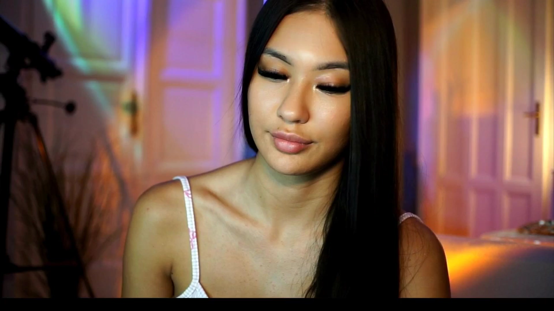 Gallery image thumbnail from MaiStream's myfreecams stream on, 09/17/2025, 14:33 image 13 of 20
