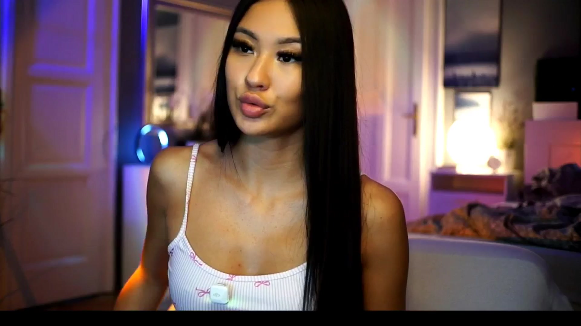 Gallery image thumbnail from MaiStream's myfreecams stream on, 09/17/2025, 17:40 image 9 of 20