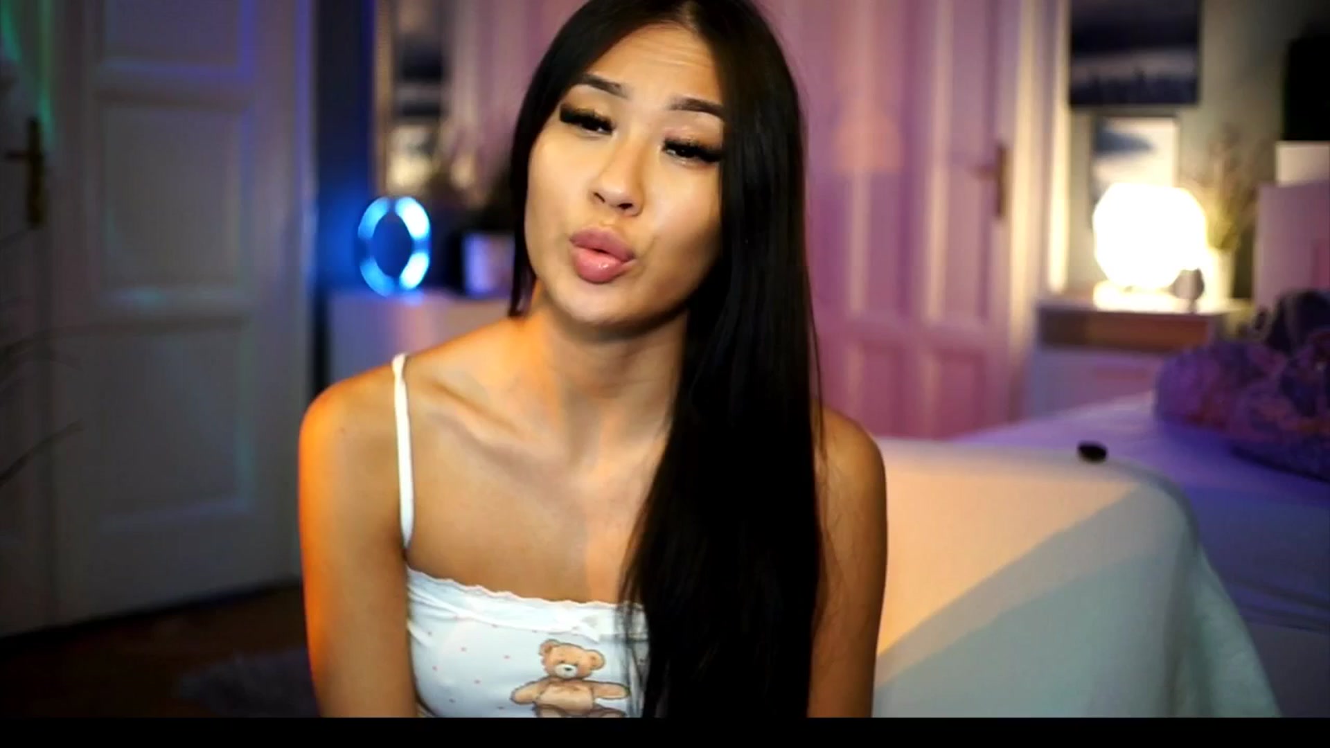 Gallery image thumbnail from MaiStream's myfreecams stream on, 09/18/2025, 16:11 image 1 of 20