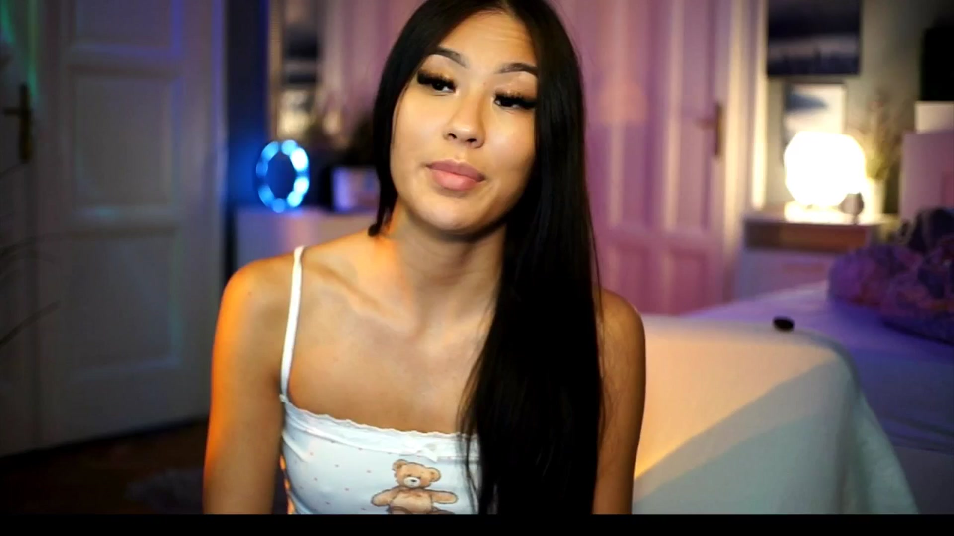 Gallery image thumbnail from MaiStream's myfreecams stream on, 09/18/2025, 16:11 image 2 of 20