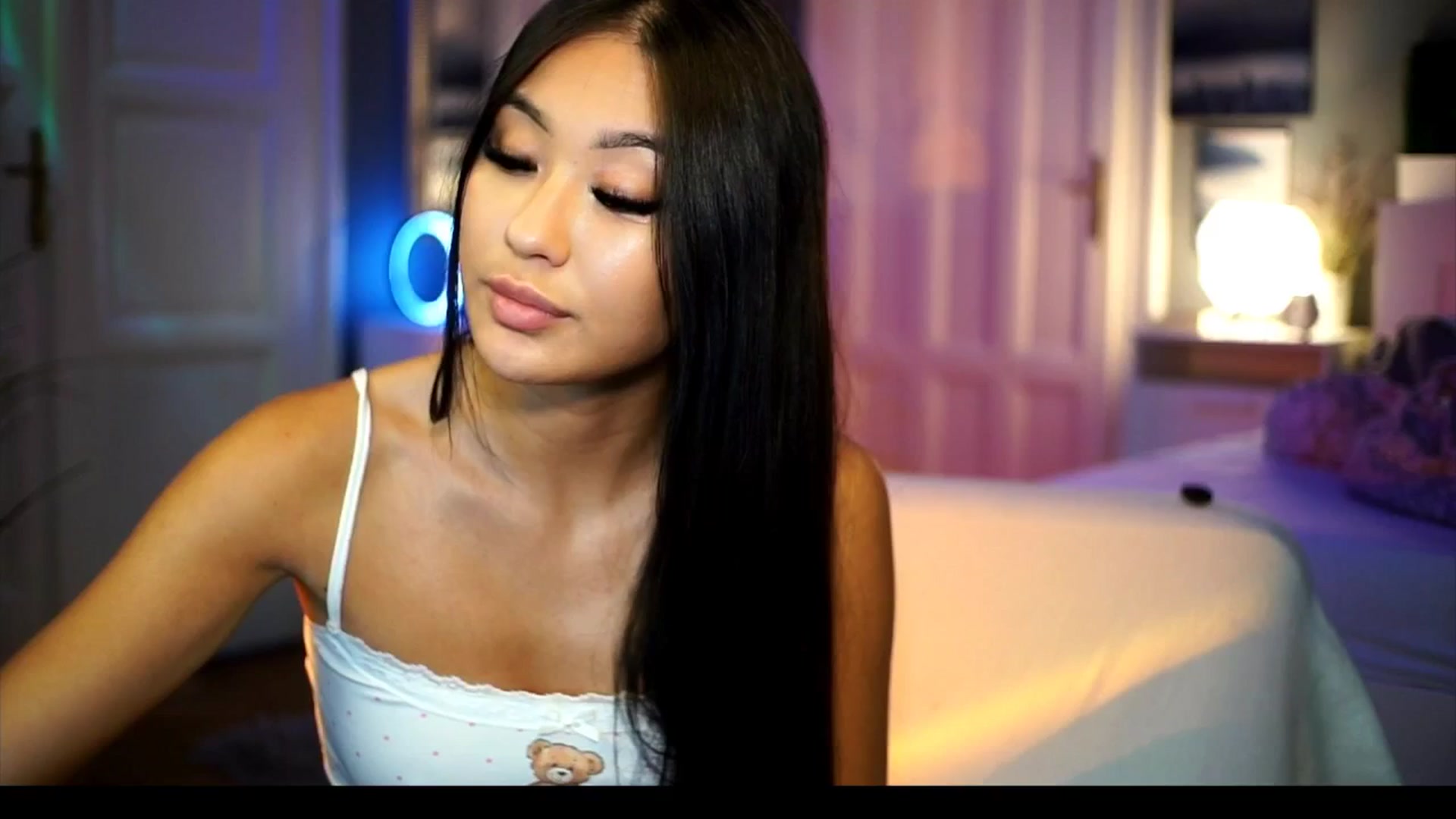 Gallery image thumbnail from MaiStream's myfreecams stream on, 09/18/2025, 16:11 image 13 of 20